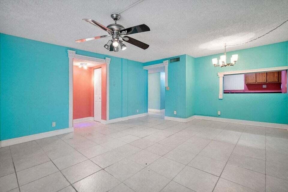 PRESIDENTIAL GOLFVIEW CONDO - Residential