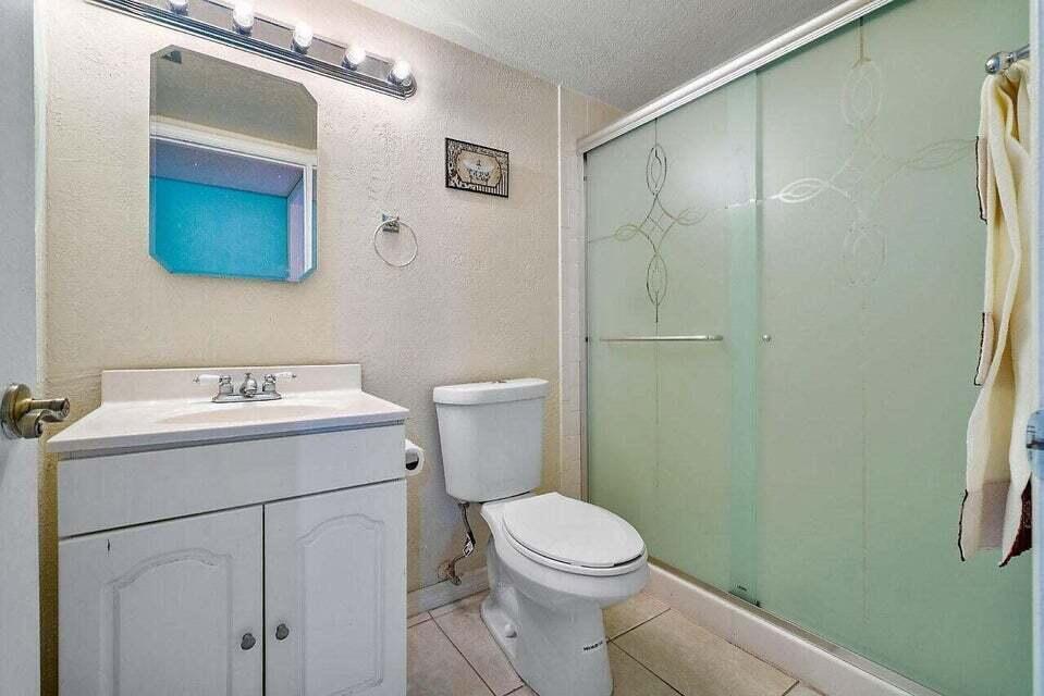 PRESIDENTIAL GOLFVIEW CONDO - Residential