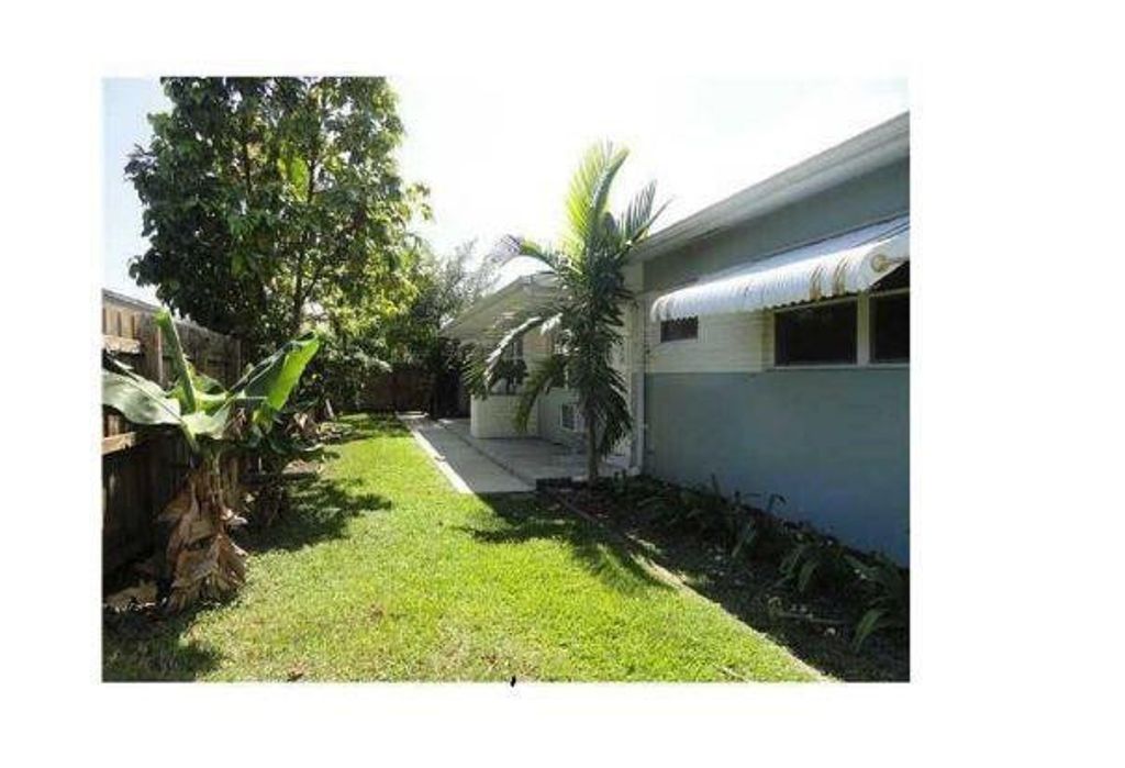 Photo of 618 SW 8th Street #1 (South), Hallandale Beach, FL 33009 (MLS # F10554056)