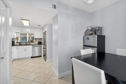 Tiny photo for 807 NW 91st Terrace NW #807, Plantation, FL 33324 (MLS # B26006929)