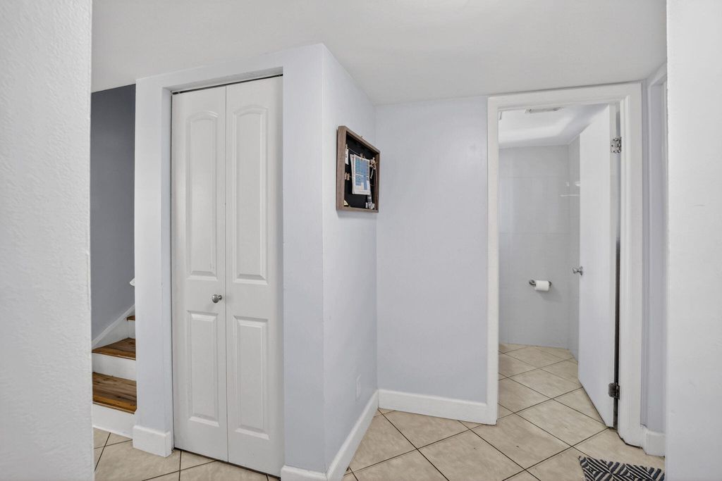 Photo of 807 NW 91st Terrace NW #807, Plantation, FL 33324 (MLS # B26006929)