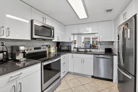Tiny photo for 807 NW 91st Terrace NW #807, Plantation, FL 33324 (MLS # B26006929)
