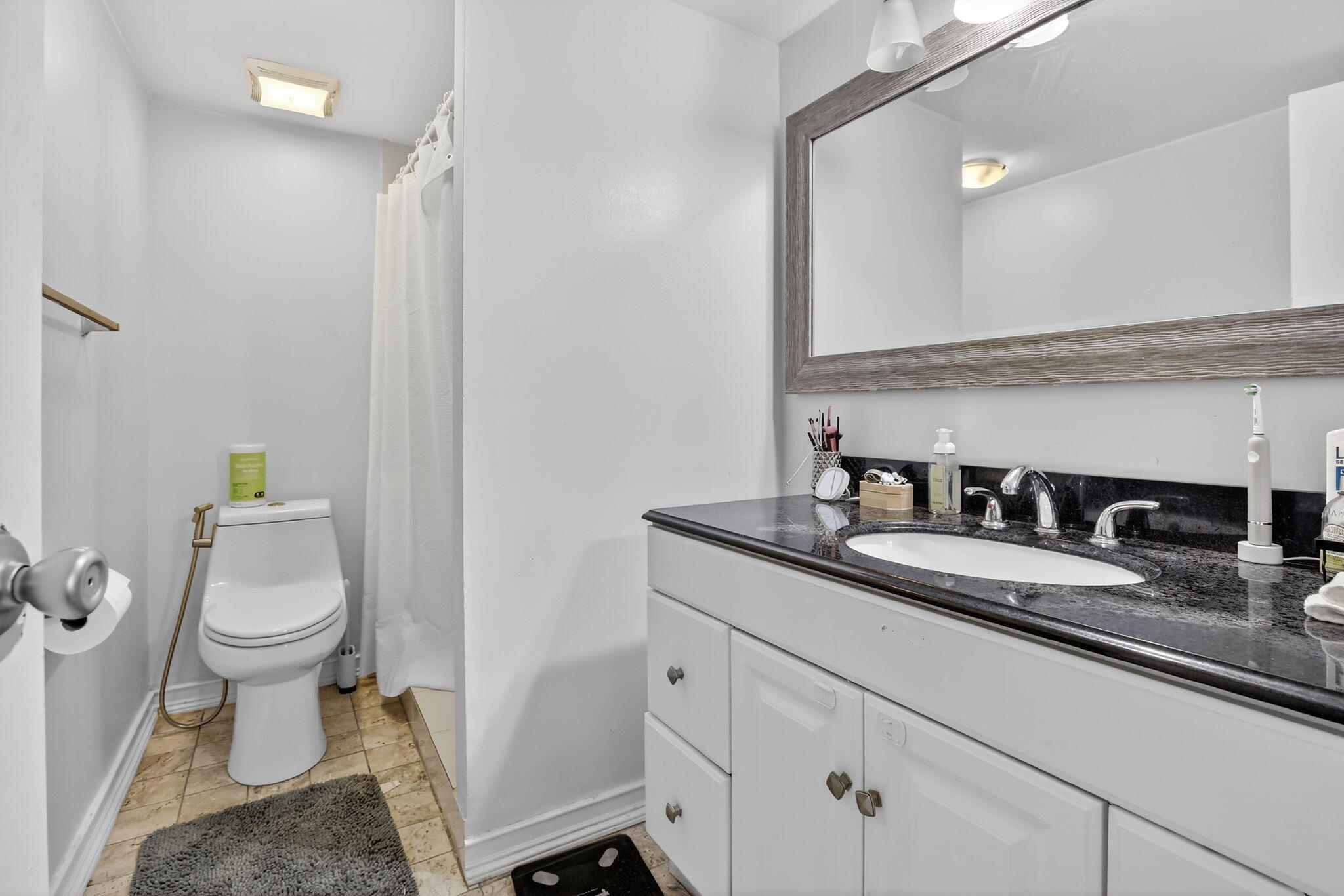 COLONNADES CONDO - Residential