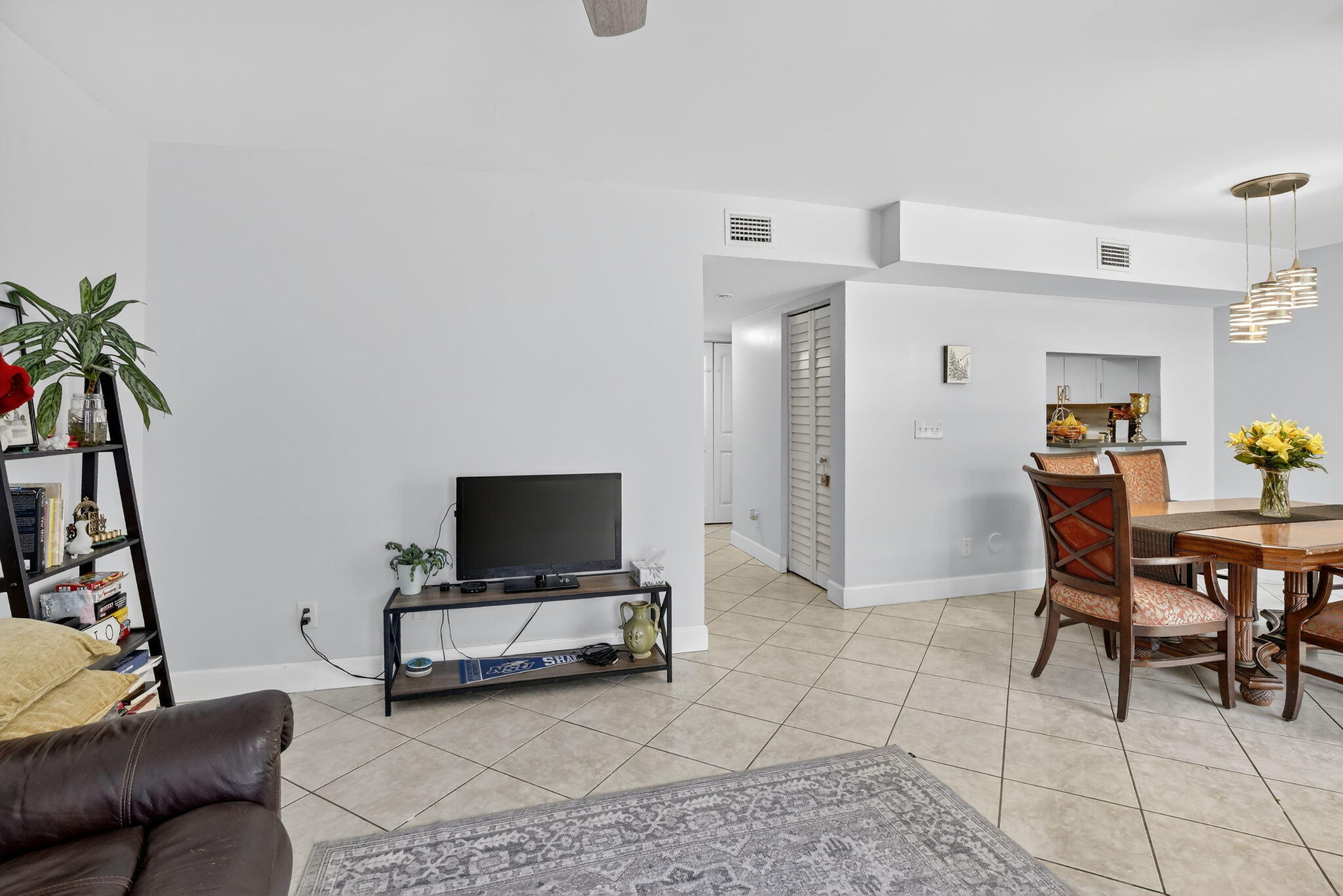 COLONNADES CONDO - Residential