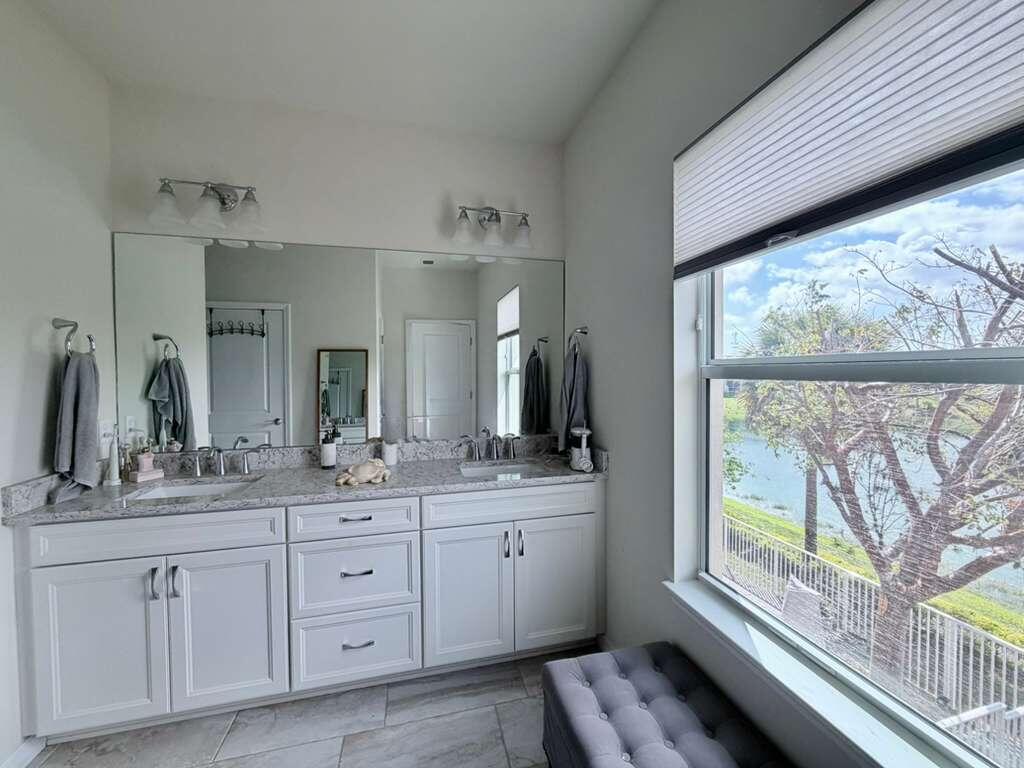 HILLCREST COUNTRY CLUB SOUTH - Residential