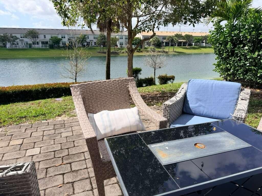 Photo of 4924 Greenway Drive, Hollywood, FL 33021 (MLS # B26010957)