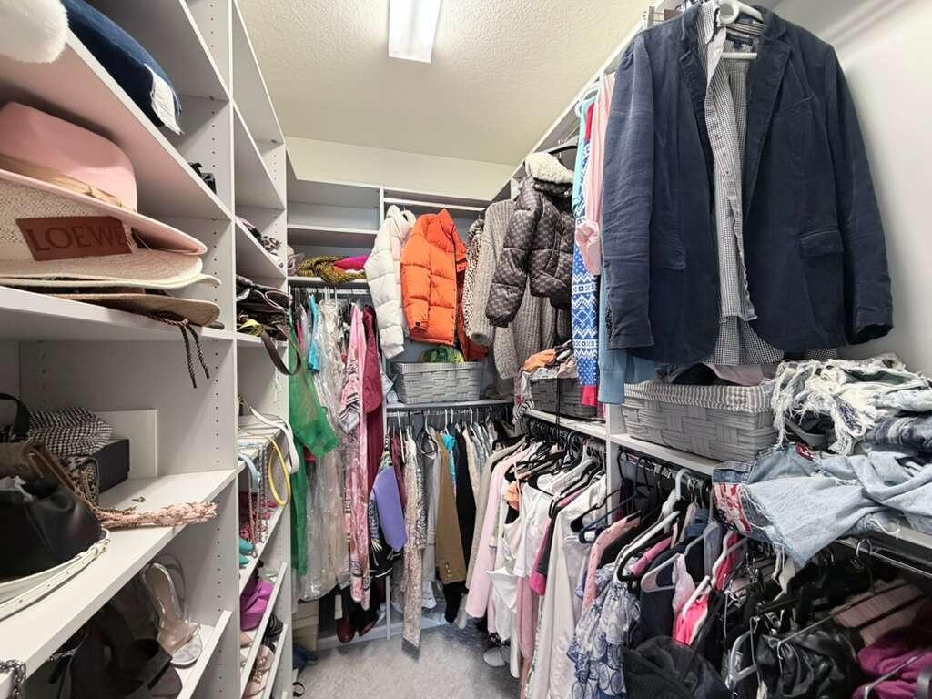 HILLCREST COUNTRY CLUB SOUTH - Residential