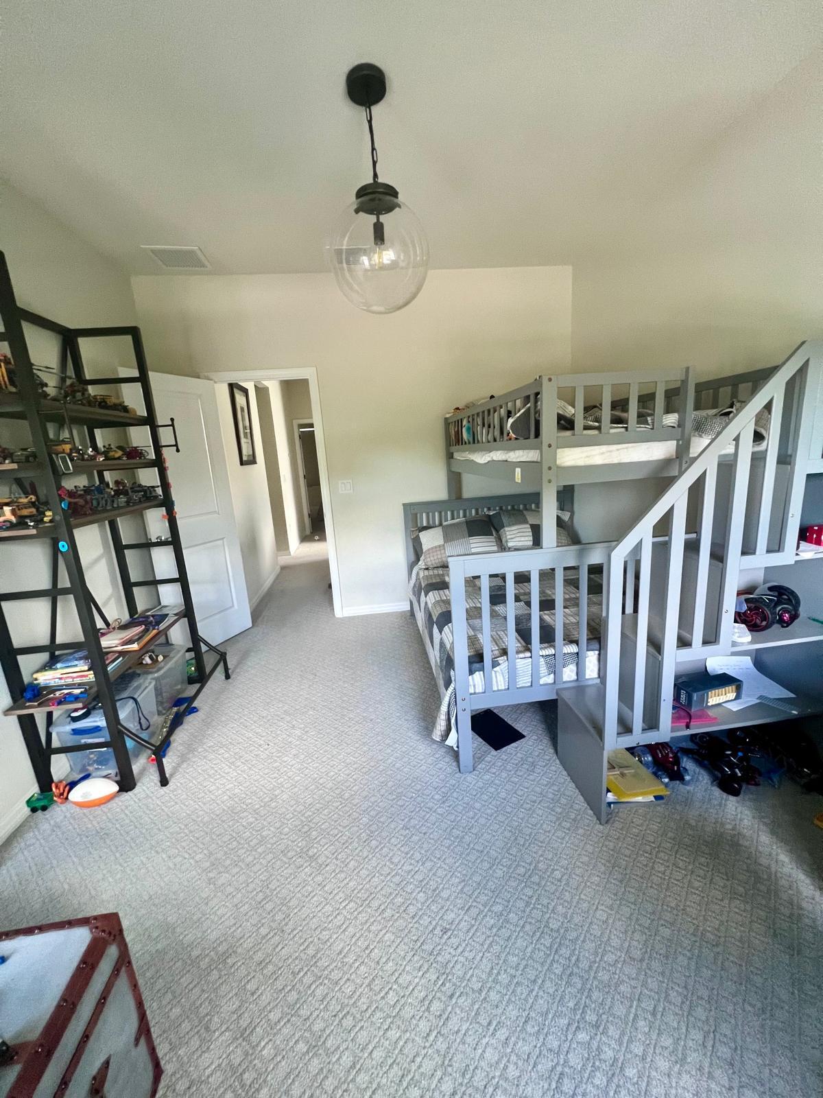 HILLCREST COUNTRY CLUB SOUTH - Residential