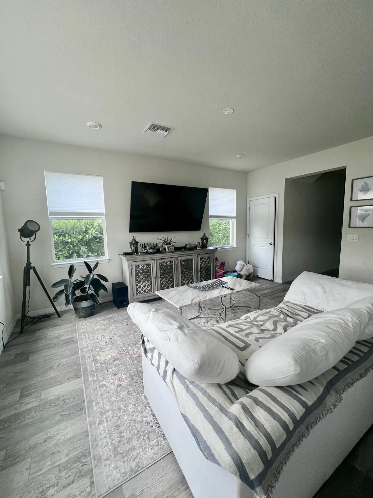 HILLCREST COUNTRY CLUB SOUTH - Residential