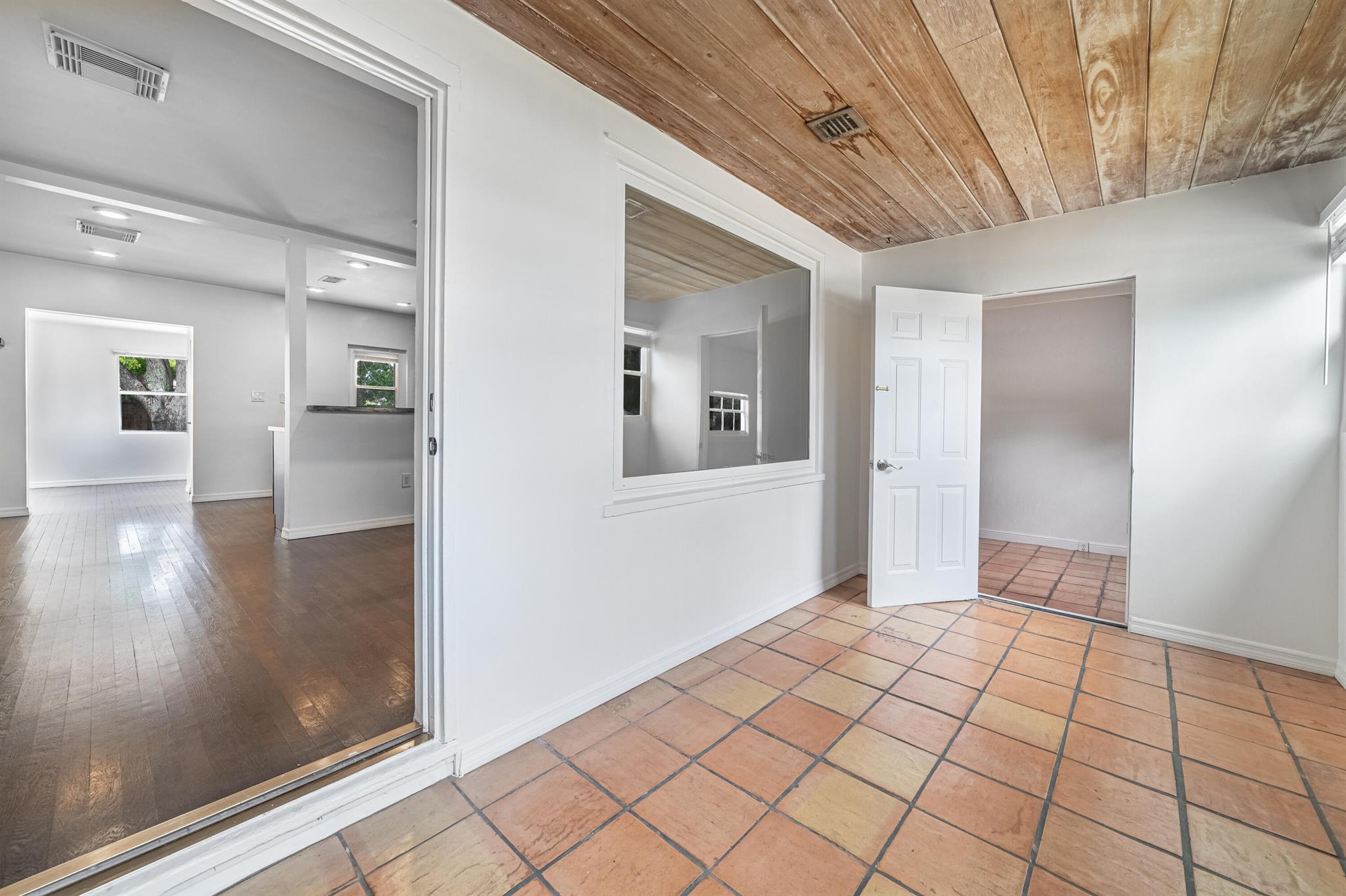 942 Sunset Road