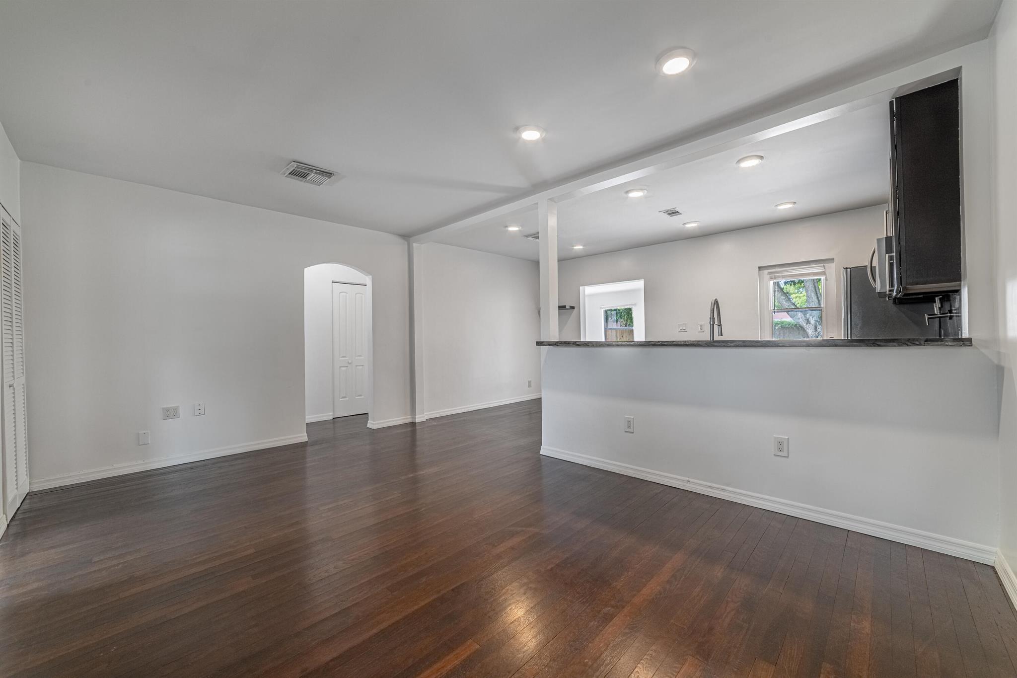 942 Sunset Road