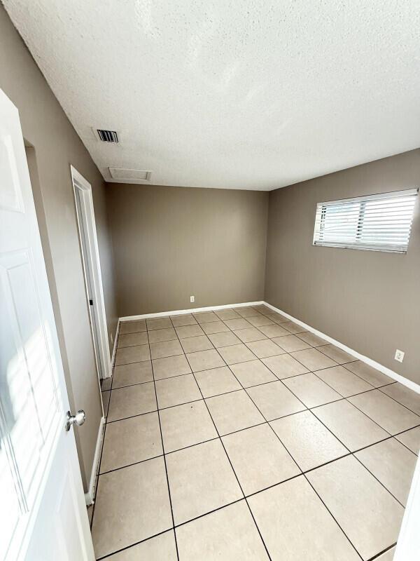 LAKE WORTH TOWN OF - Residential Lease