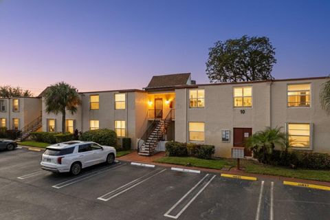 10 Willowbrook Lane 104 Delray Beach FL 33446