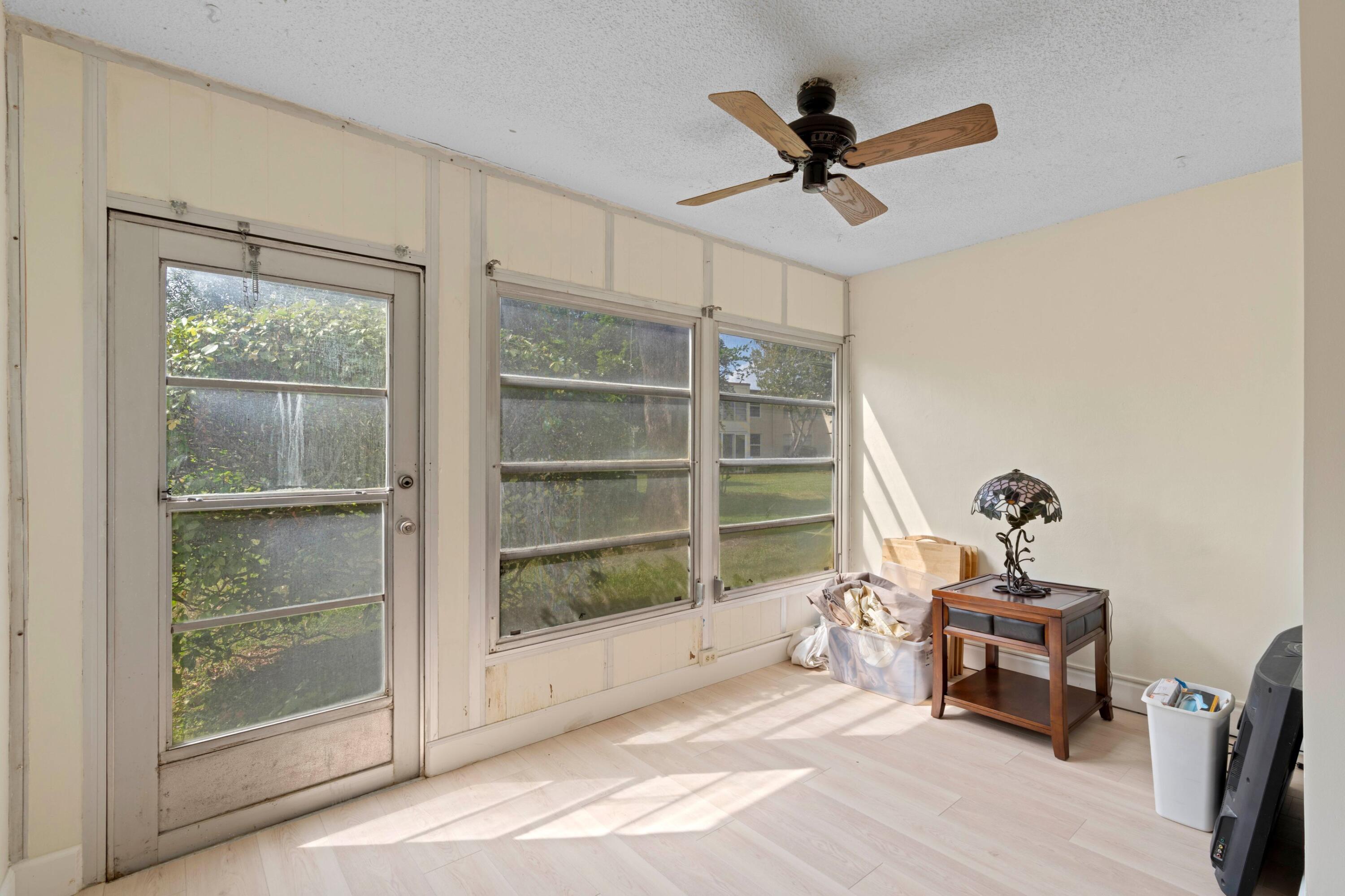 VILLAGES OF ORIOLE ABBEY CONDO - Residential