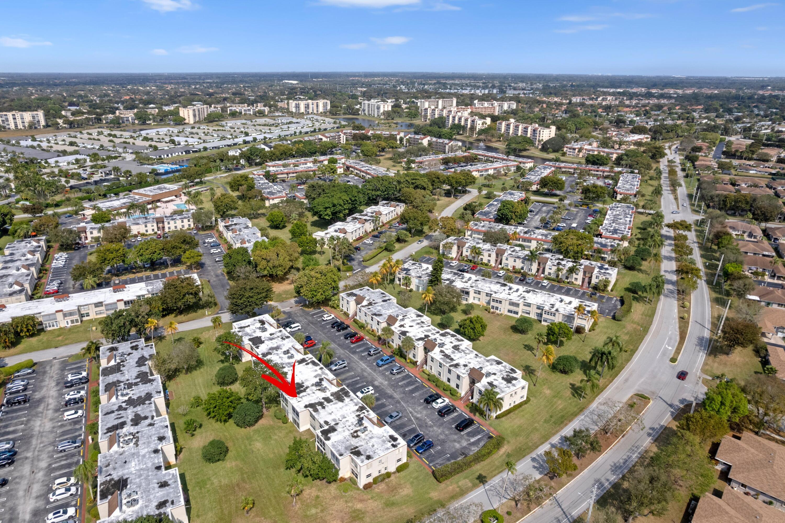 VILLAGES OF ORIOLE ABBEY CONDO - Residential