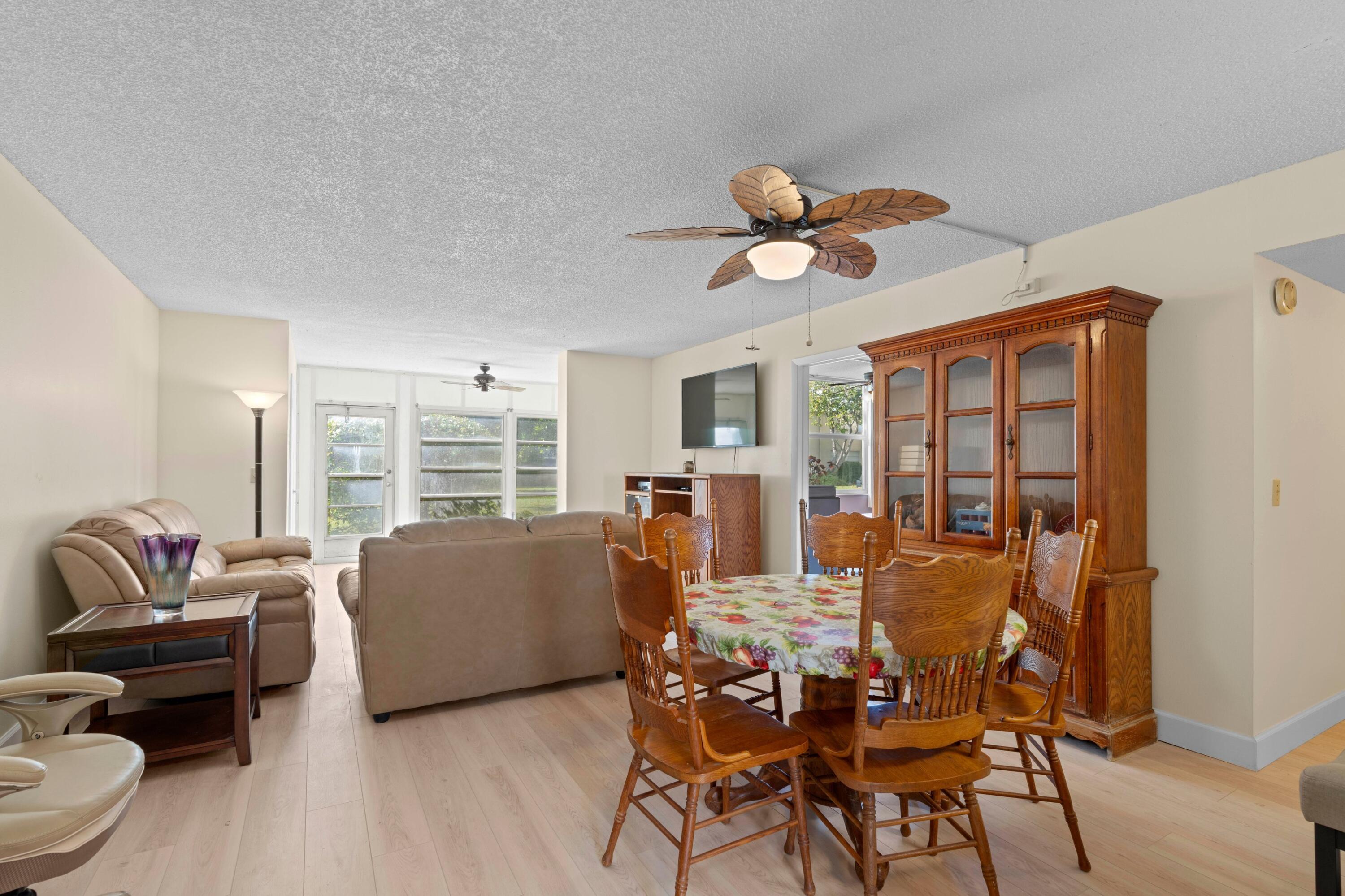 VILLAGES OF ORIOLE ABBEY CONDO - Residential