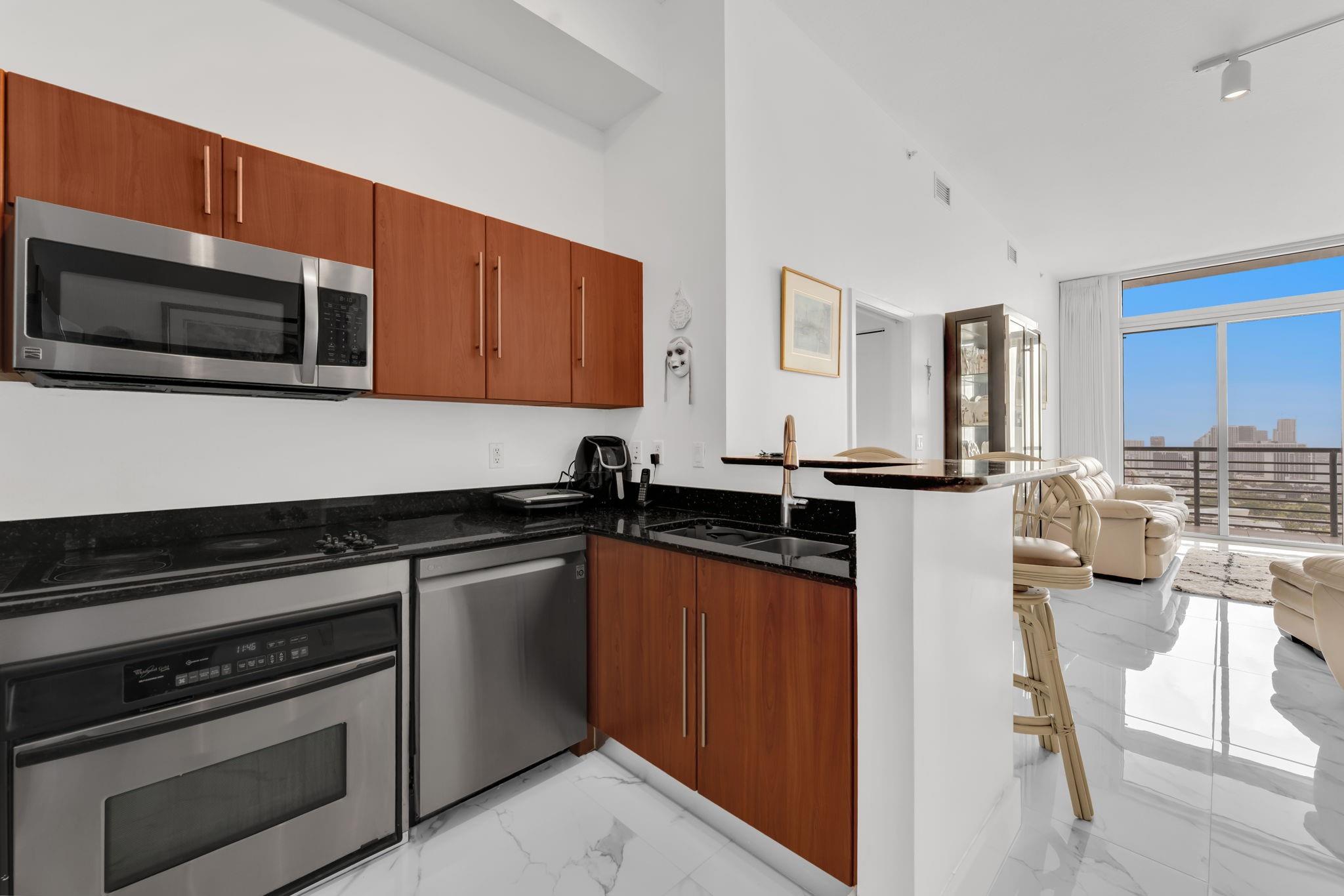 325 S Biscayne Blvd UPH-14
