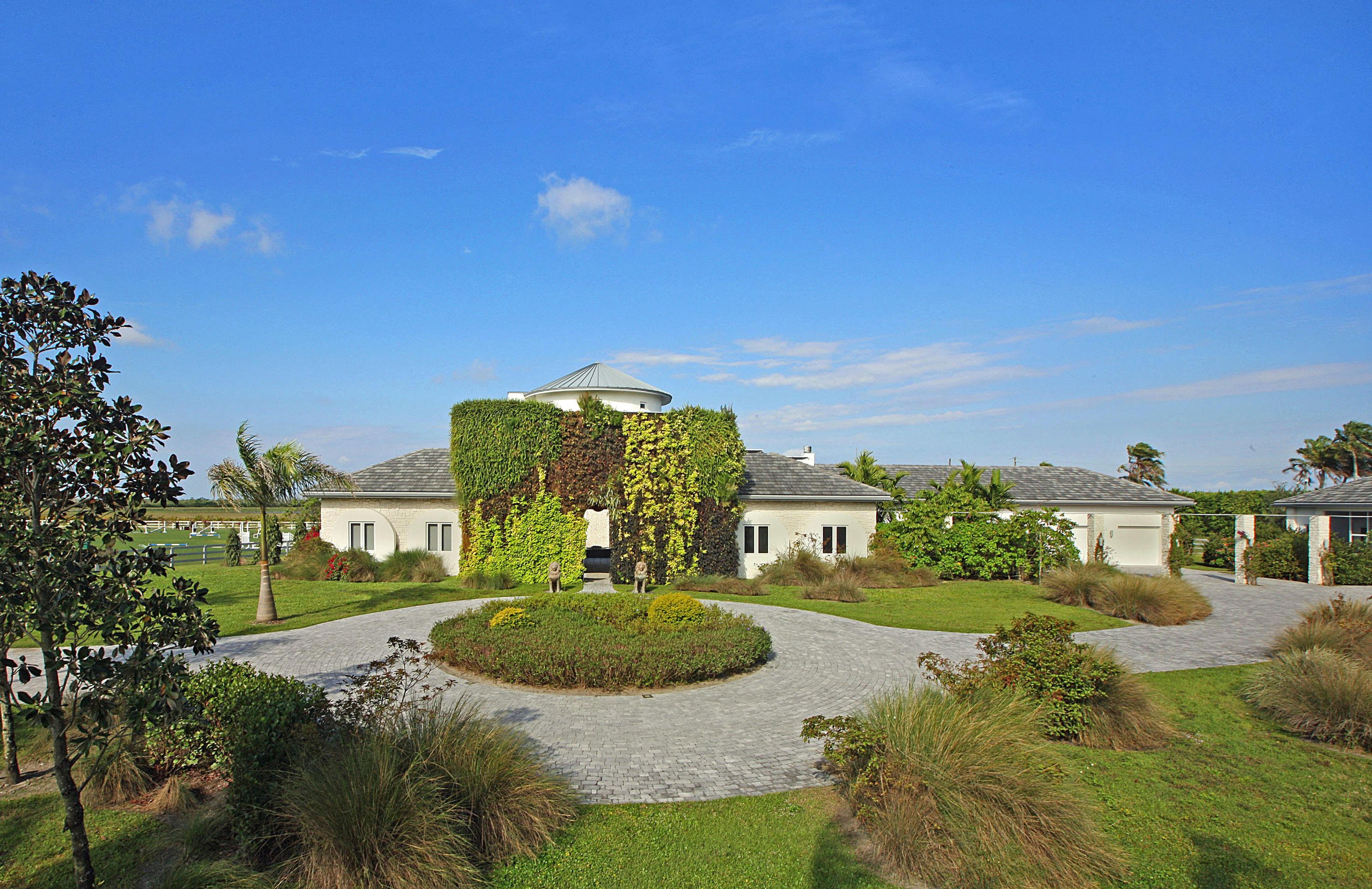 LAS PALMAS EQUESTRIAN - Residential