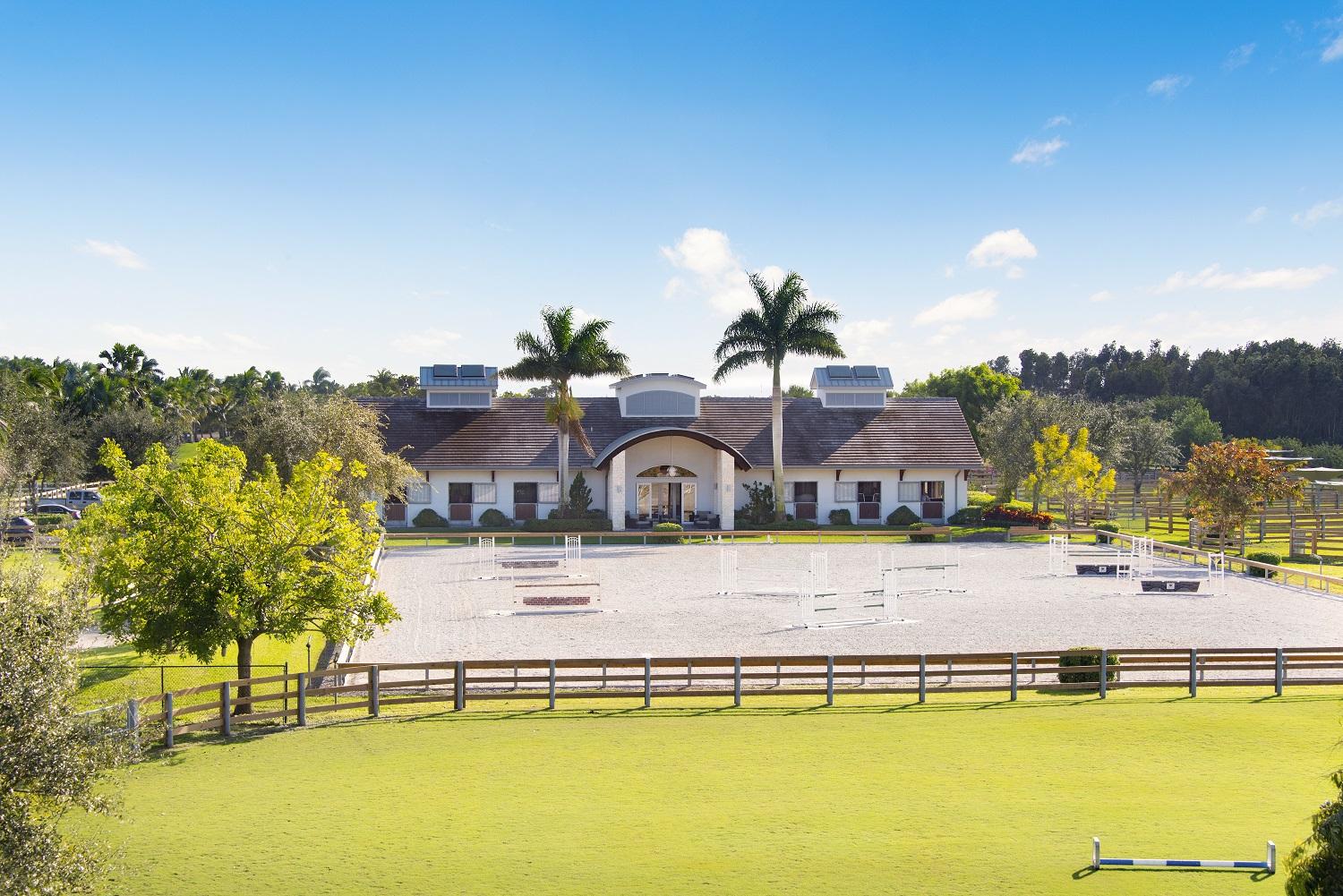 LAS PALMAS EQUESTRIAN - Residential