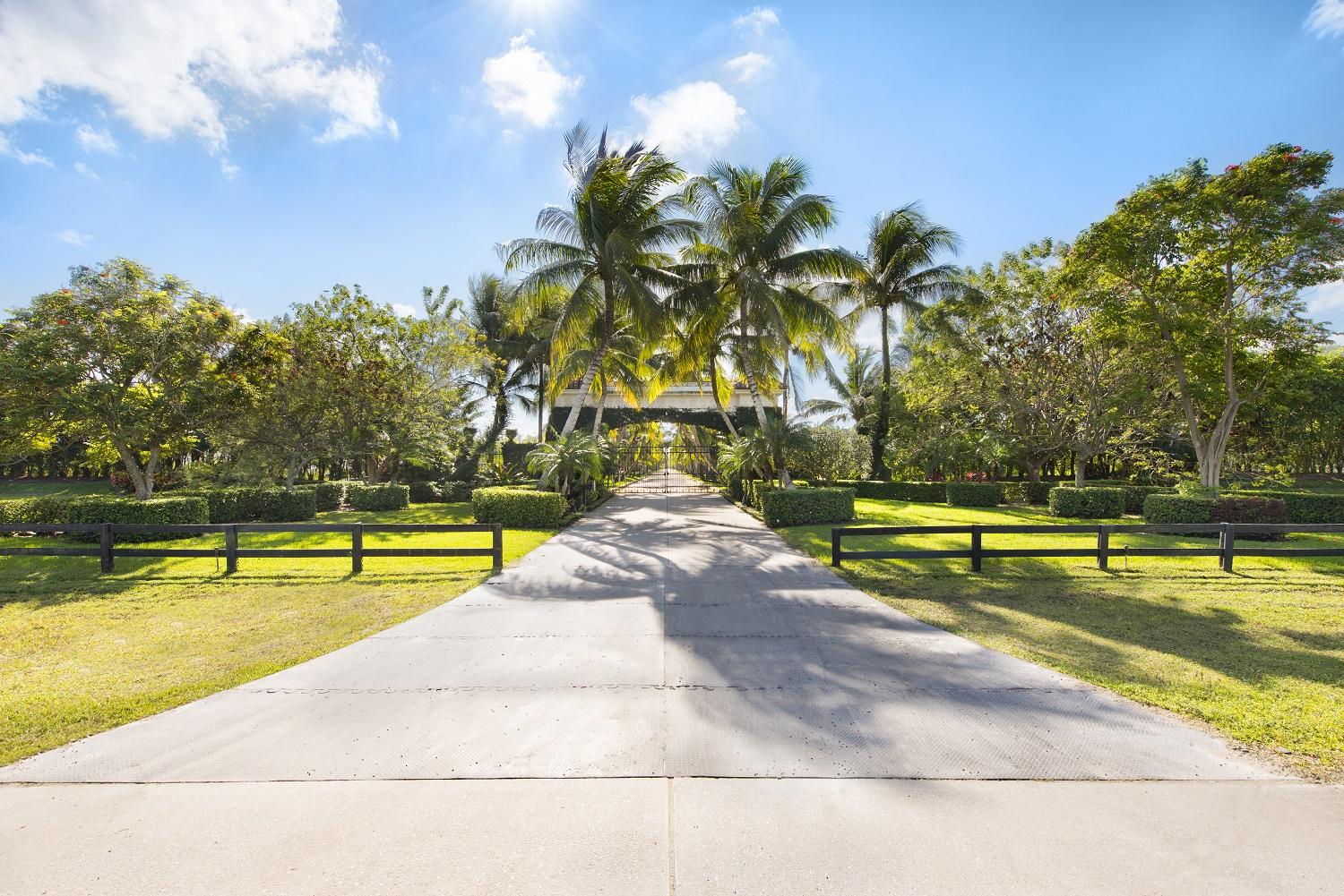 LAS PALMAS EQUESTRIAN - Residential