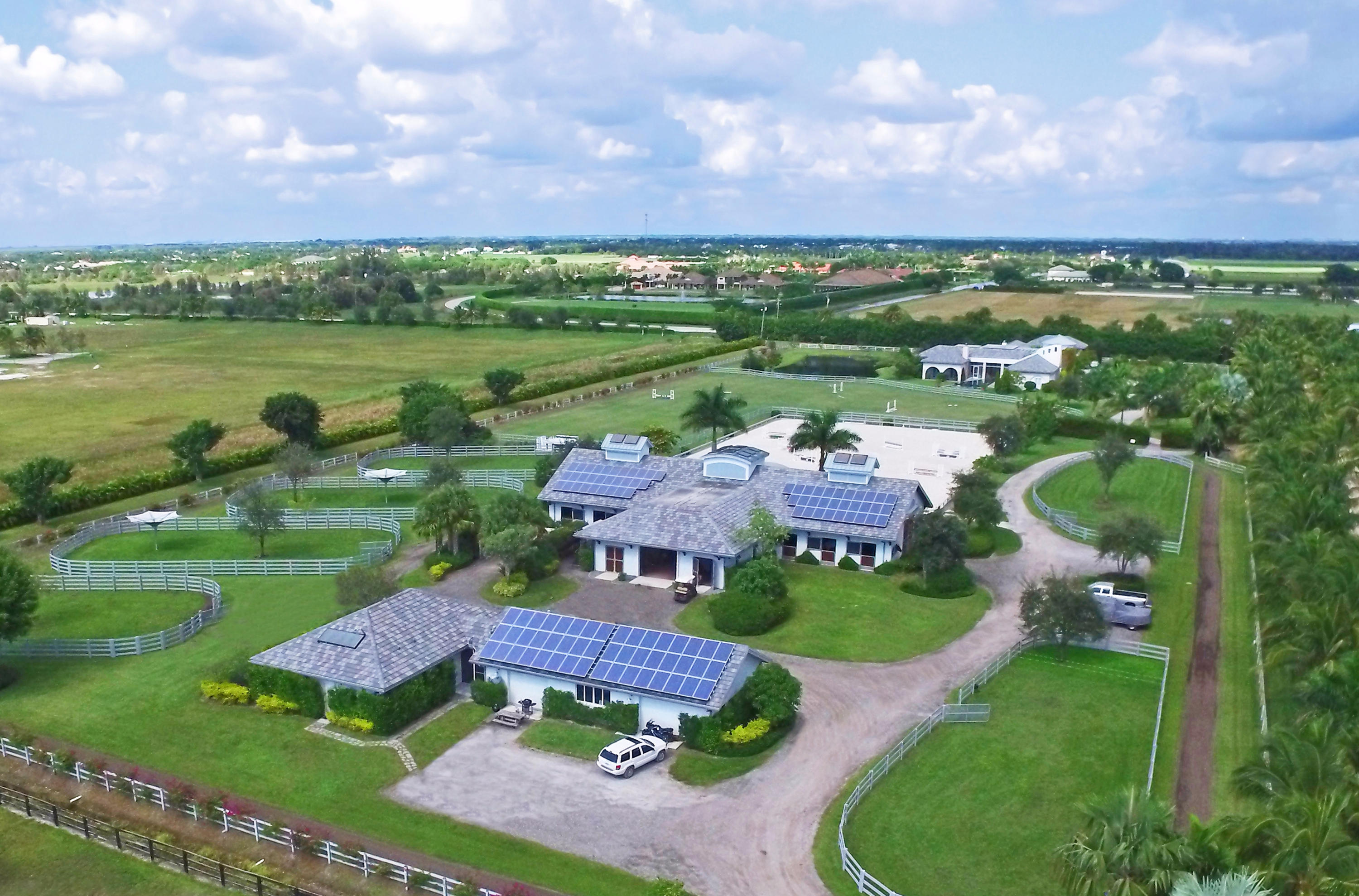 LAS PALMAS EQUESTRIAN - Residential