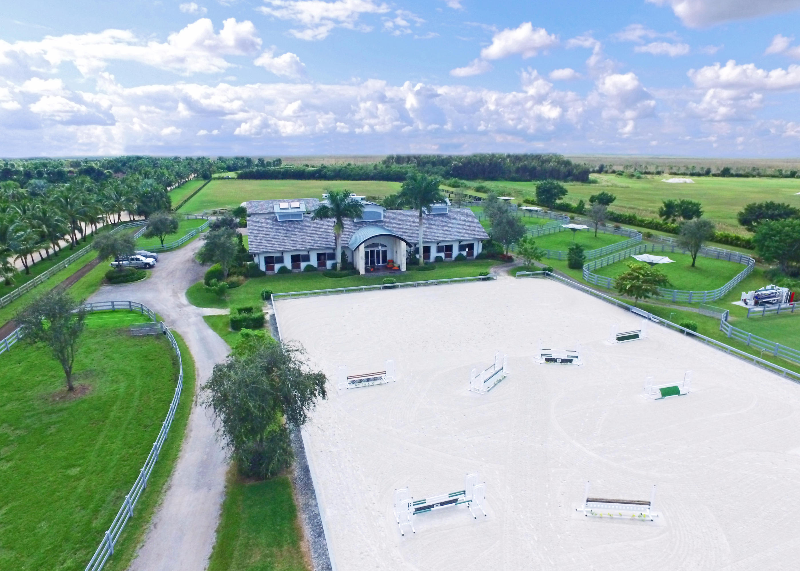 LAS PALMAS EQUESTRIAN - Residential