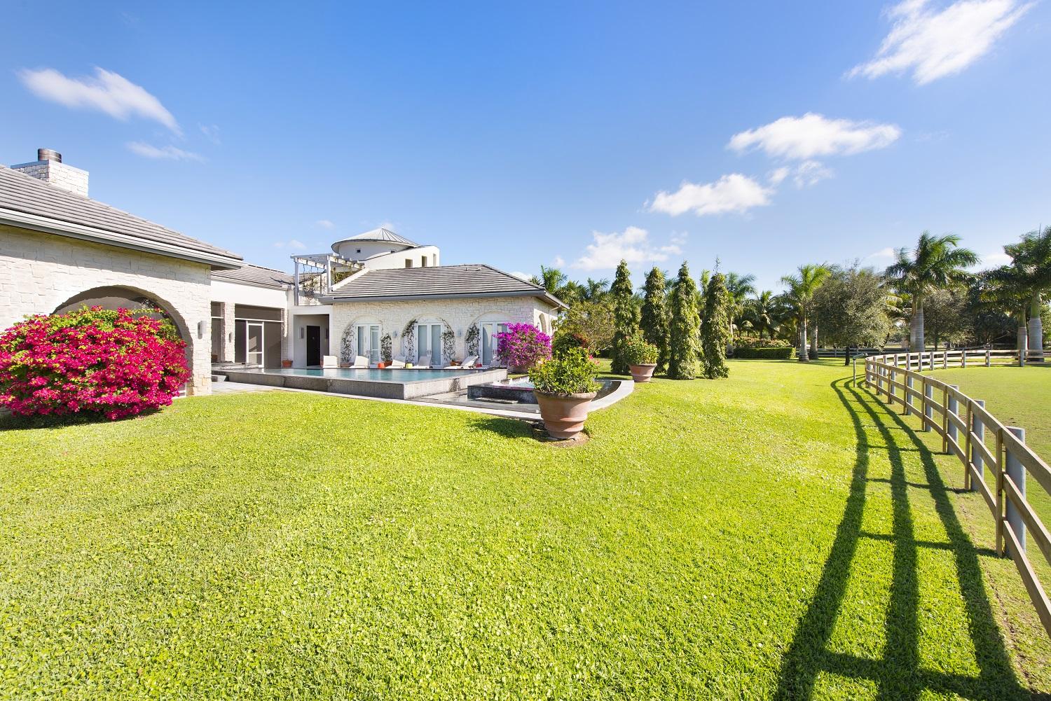 LAS PALMAS EQUESTRIAN - Residential