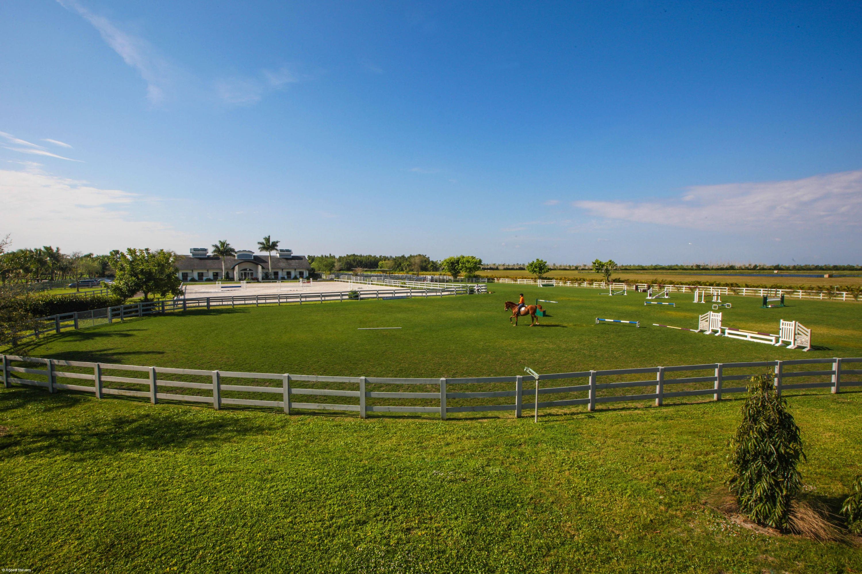 LAS PALMAS EQUESTRIAN - Residential