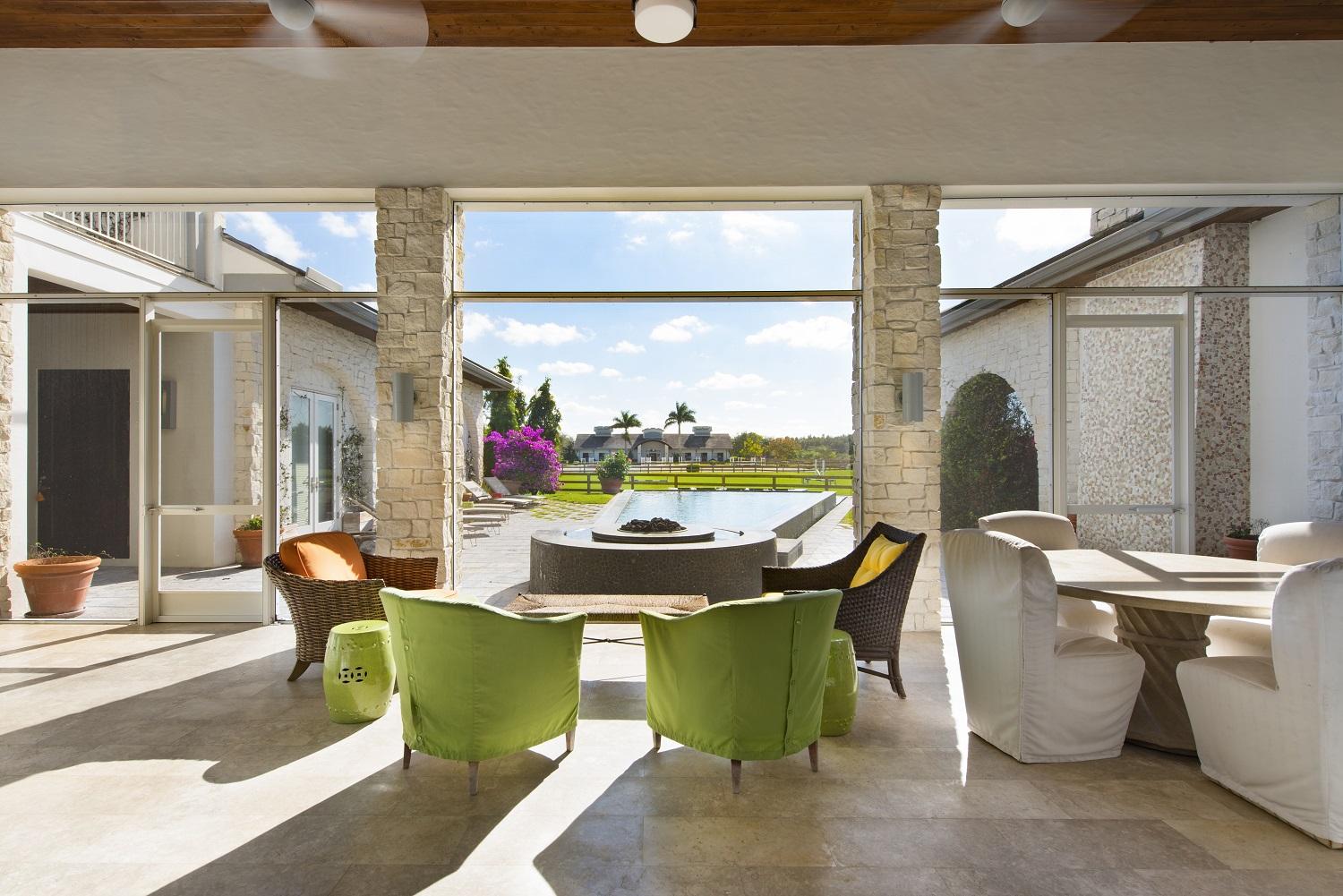 LAS PALMAS EQUESTRIAN - Residential