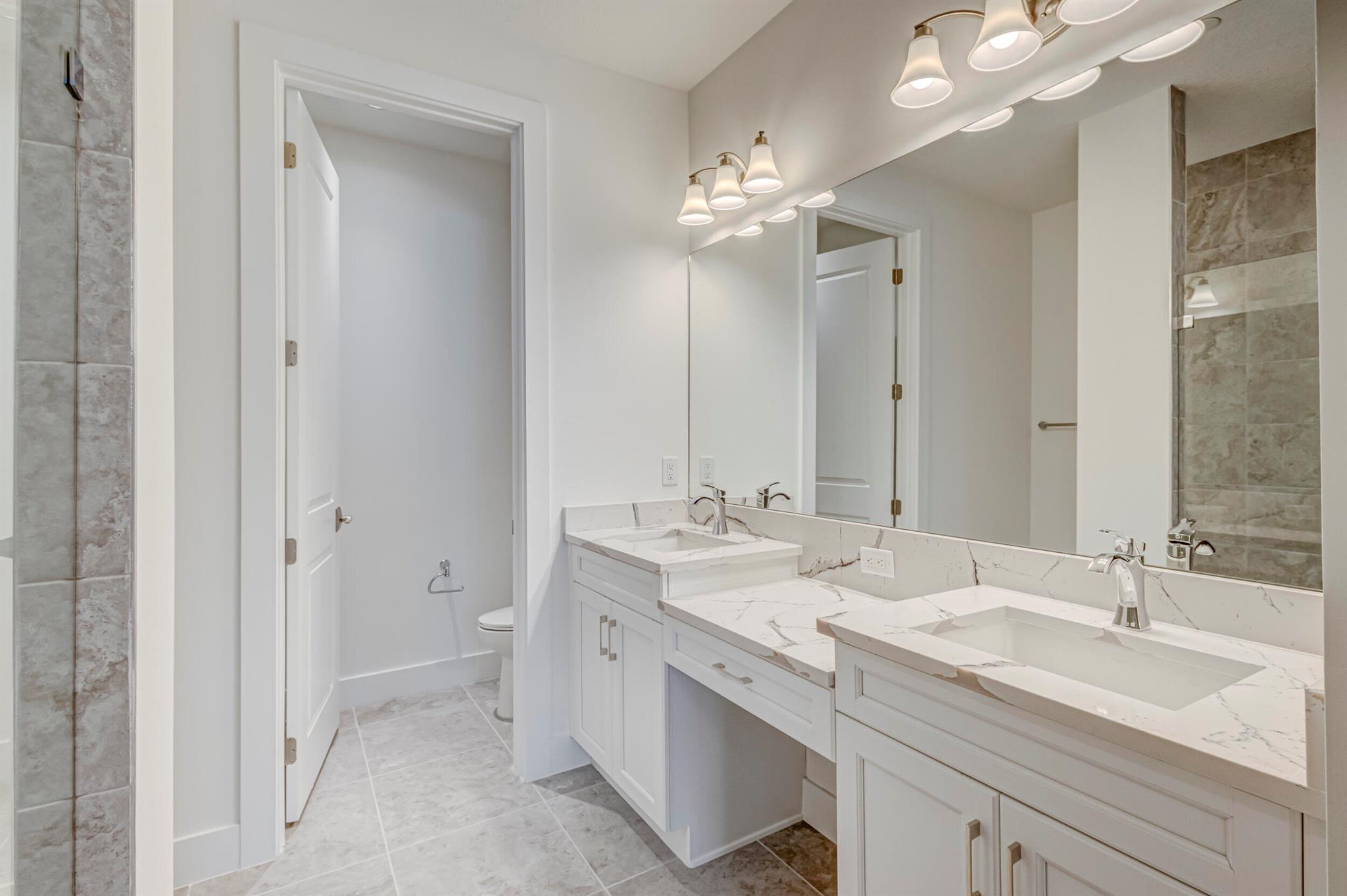 ALTON NEIGHBORHOOD - Residential Lease