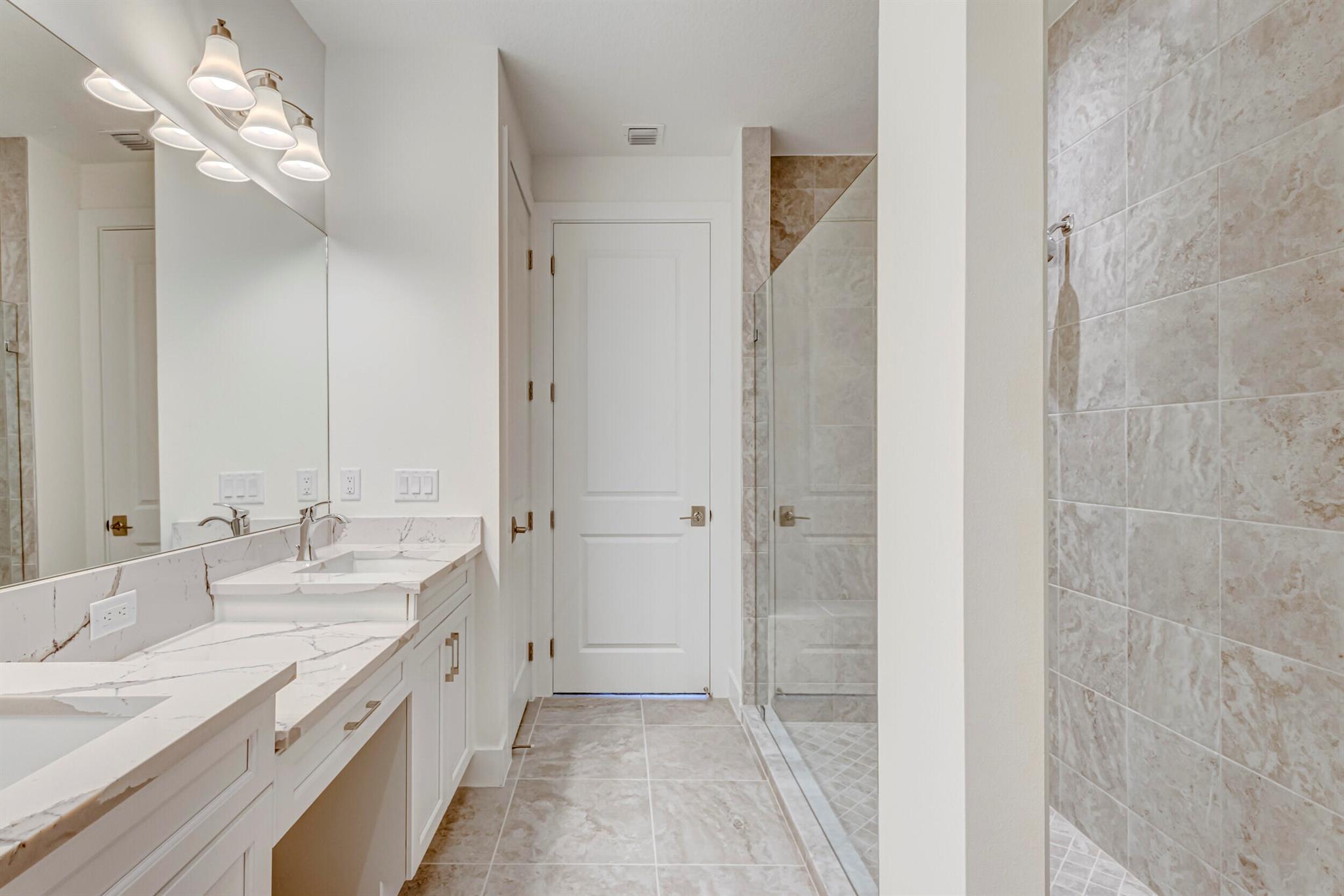 ALTON NEIGHBORHOOD - Residential Lease