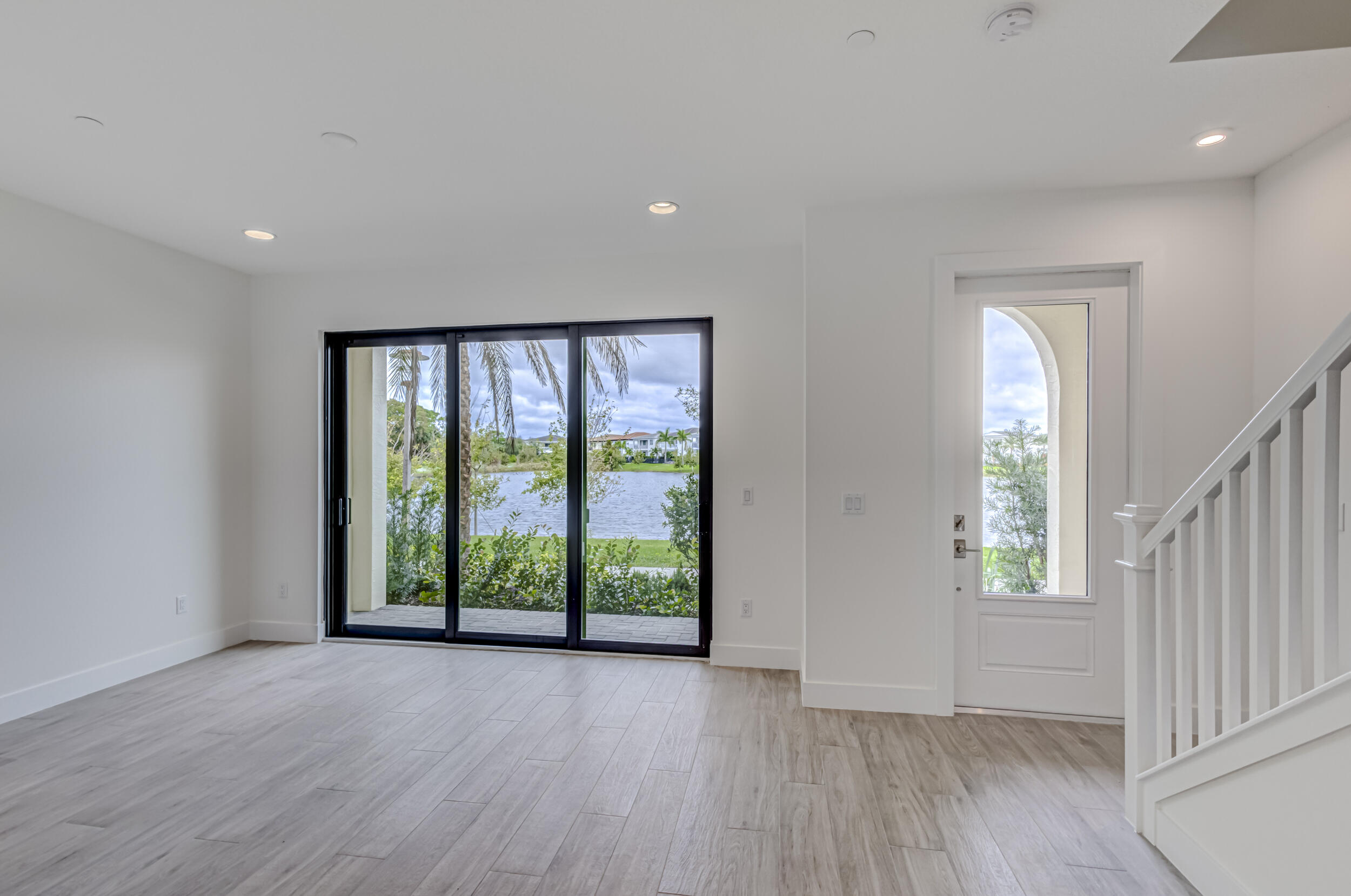 ALTON NEIGHBORHOOD - Residential Lease