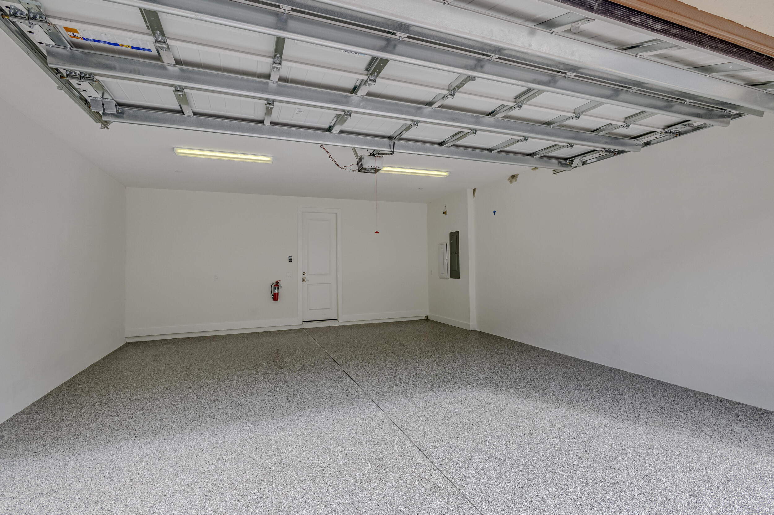 ALTON NEIGHBORHOOD - Residential Lease