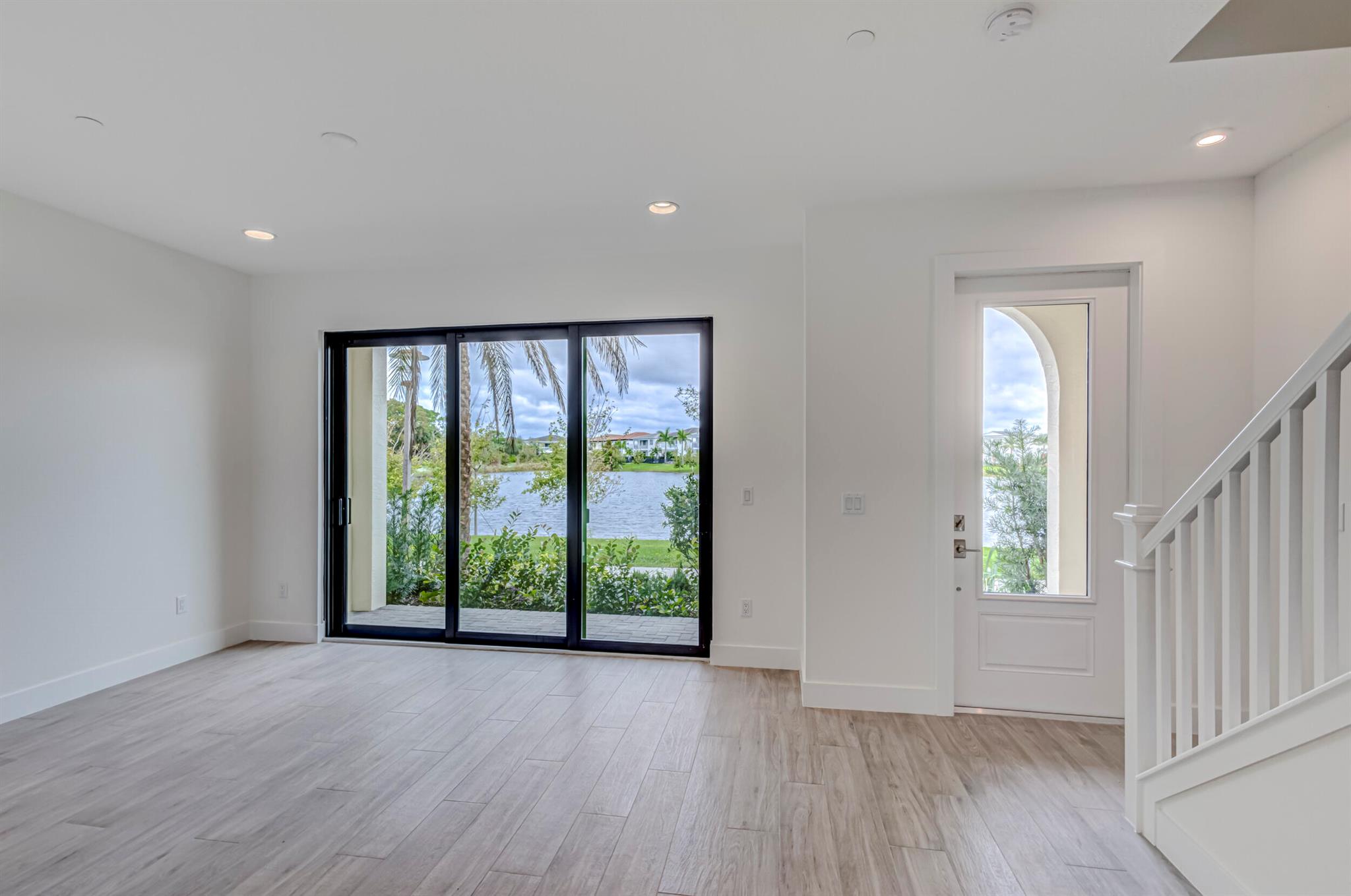 ALTON NEIGHBORHOOD - Residential Lease