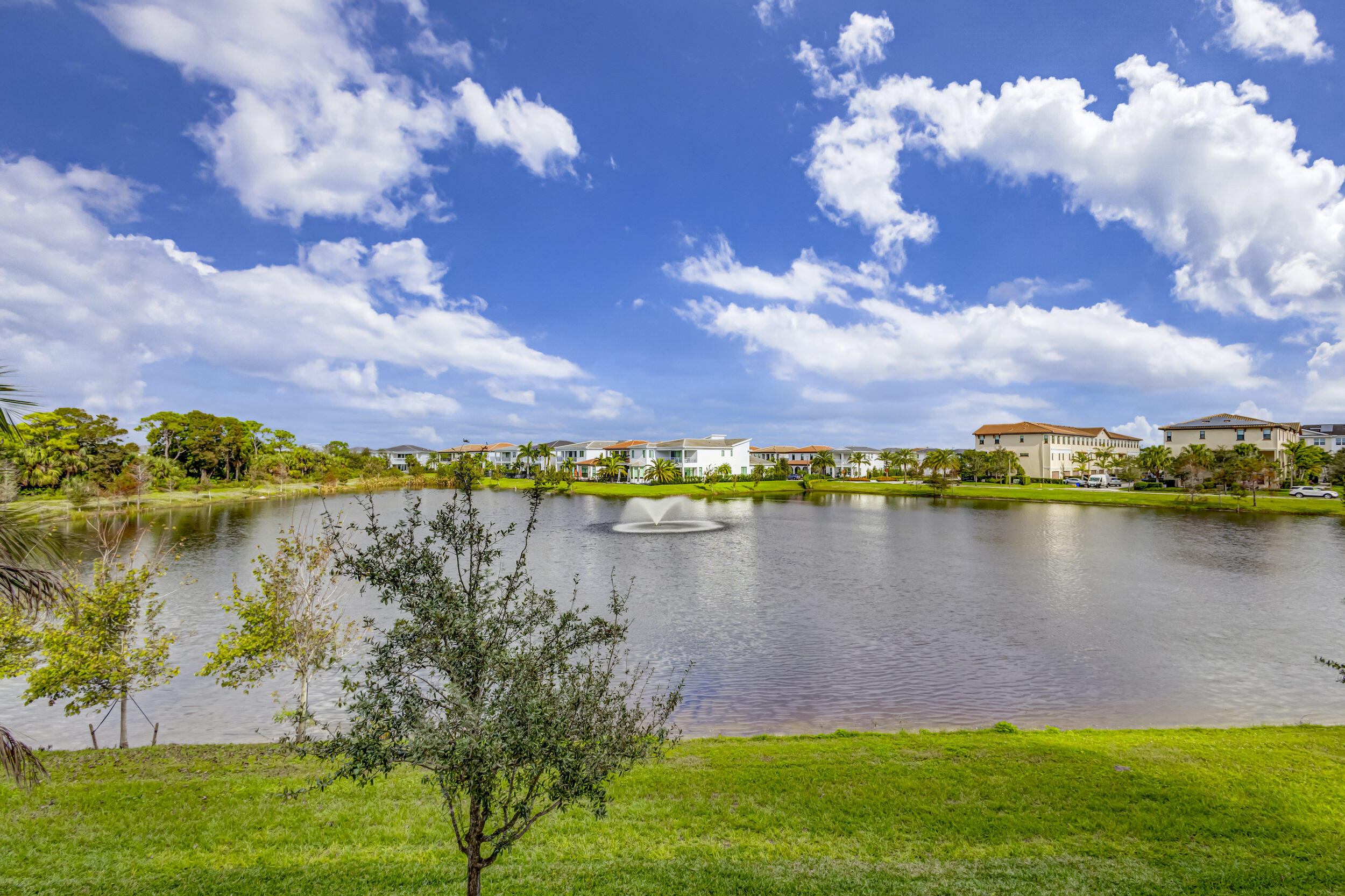 ALTON NEIGHBORHOOD - Residential Lease