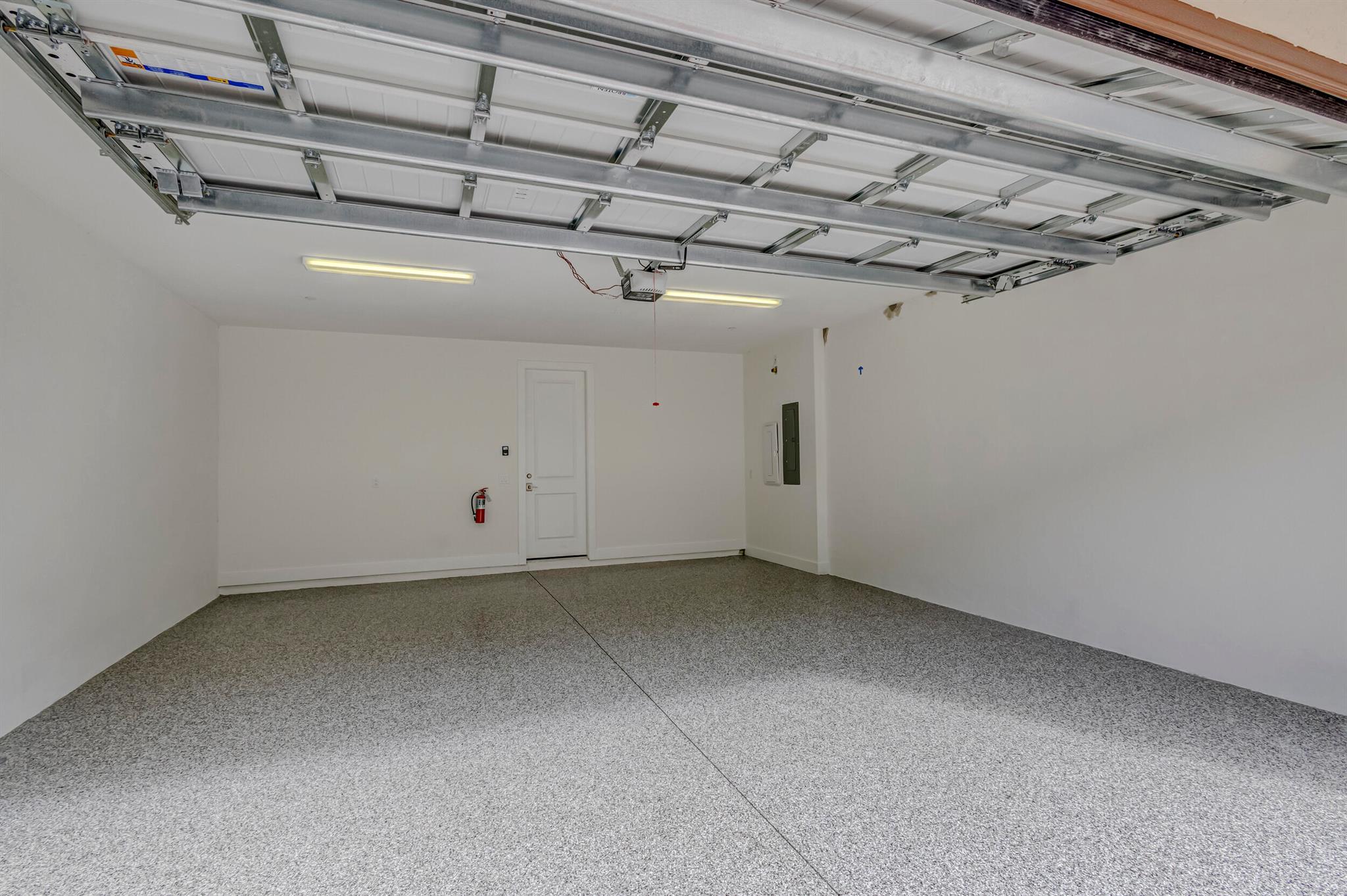 ALTON NEIGHBORHOOD - Residential Lease