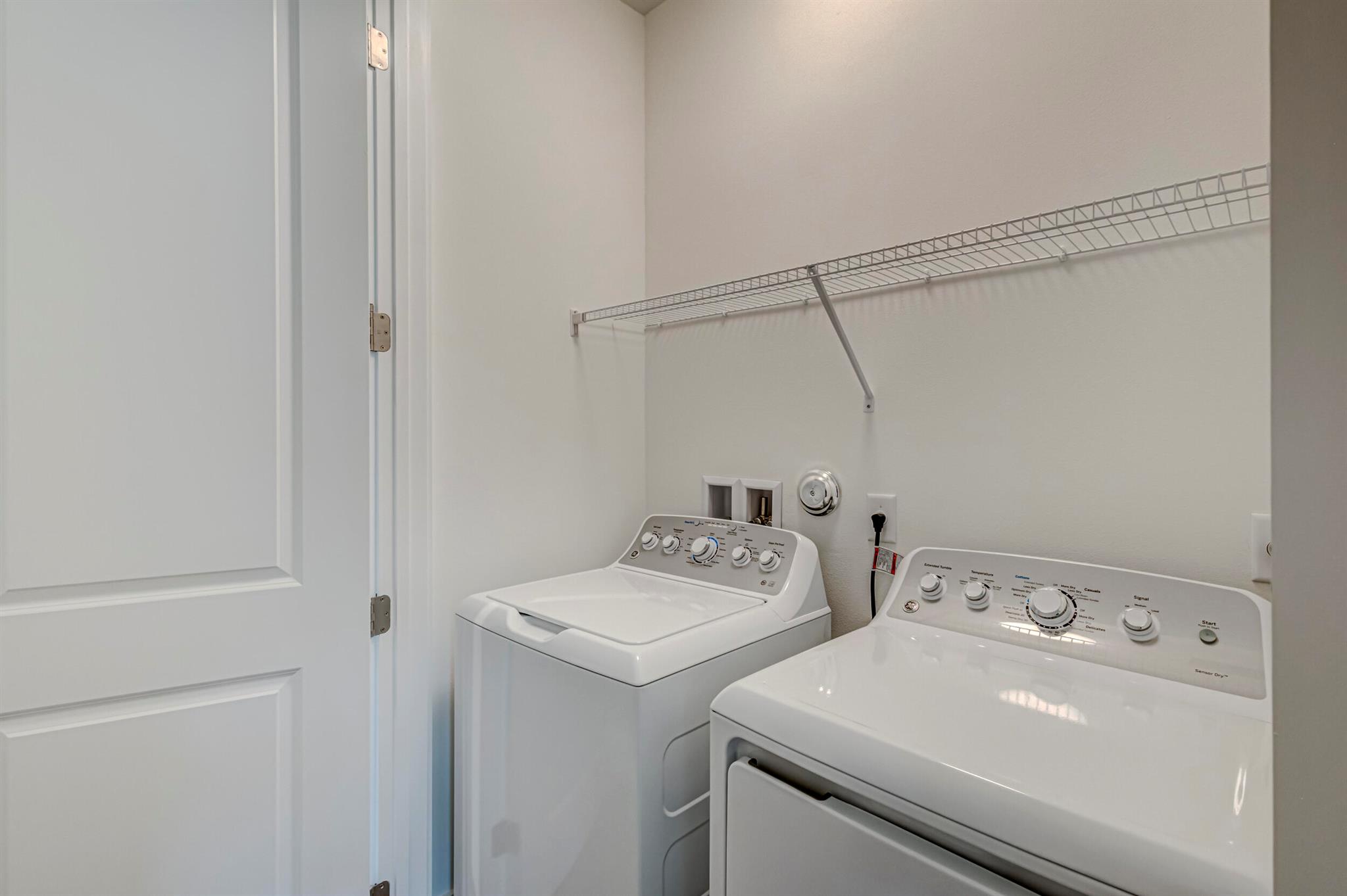 ALTON NEIGHBORHOOD - Residential Lease