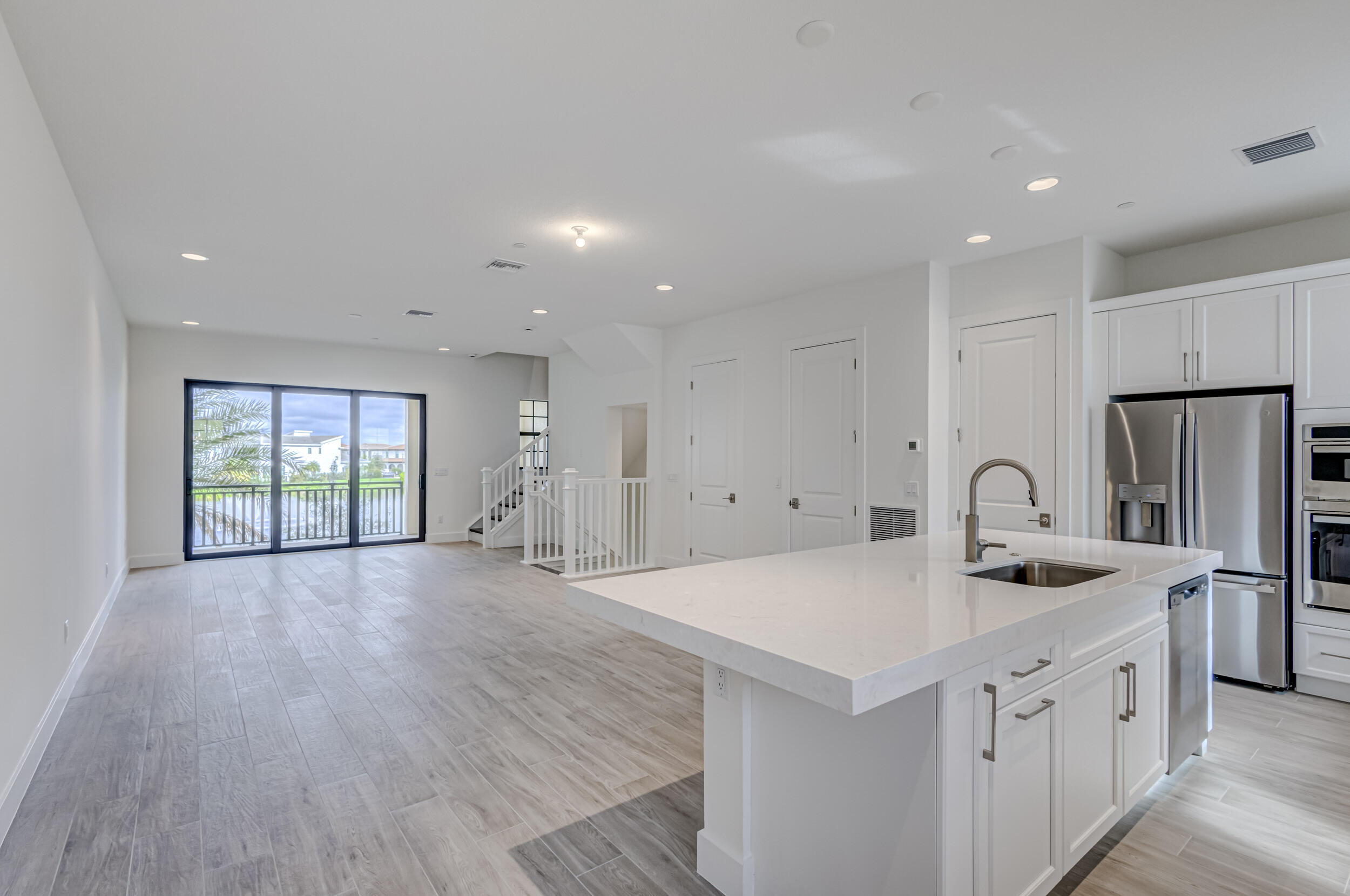 ALTON NEIGHBORHOOD - Residential Lease