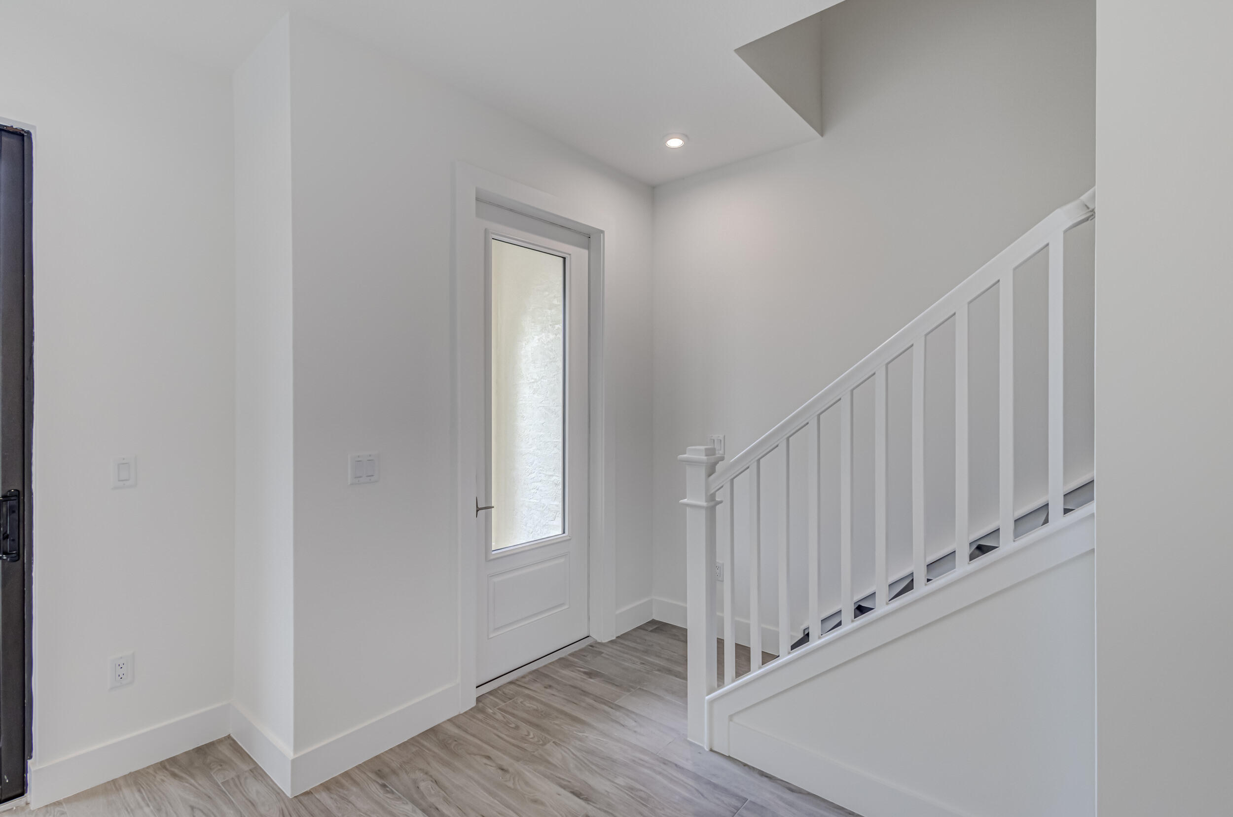 ALTON NEIGHBORHOOD - Residential Lease