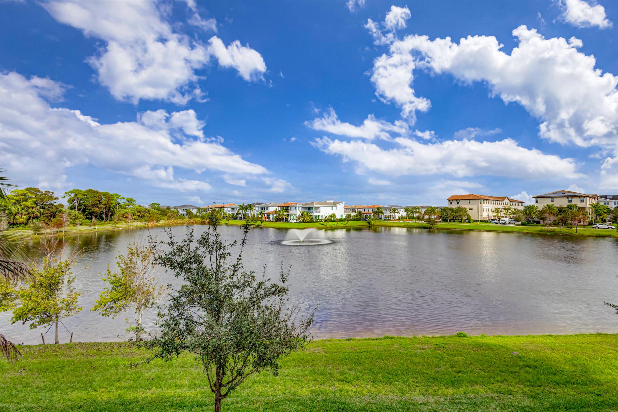 ALTON NEIGHBORHOOD - Residential Lease