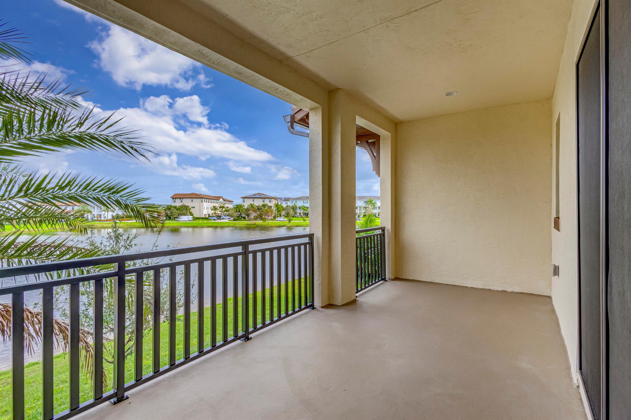 ALTON NEIGHBORHOOD - Residential Lease