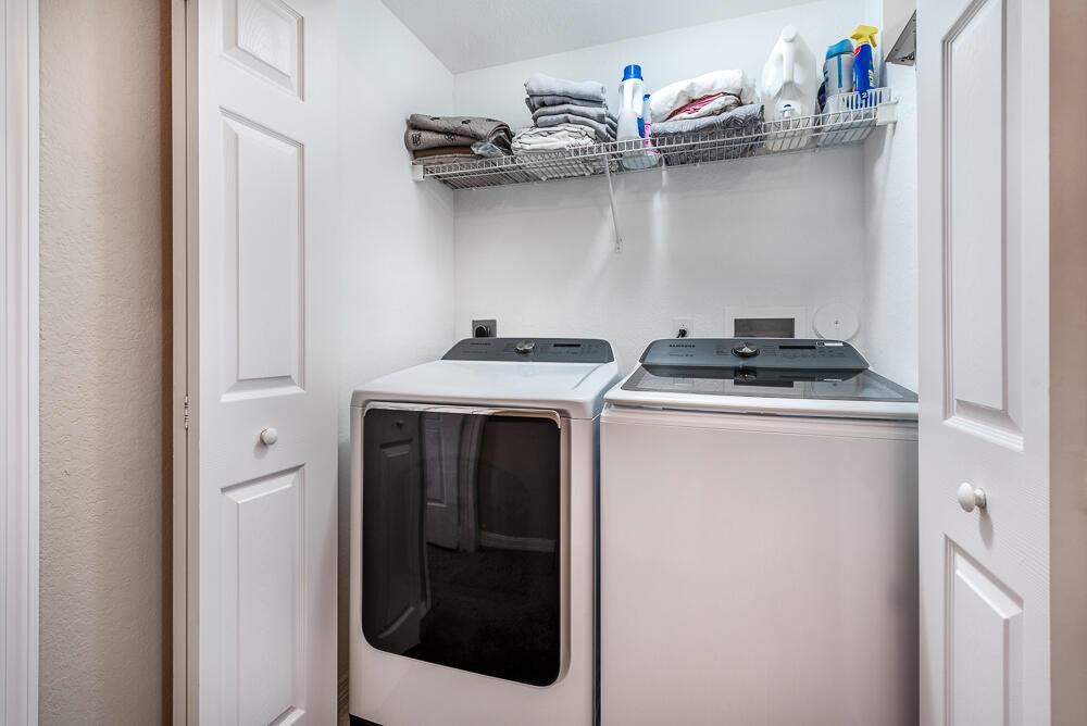 SIERRA PALMS - Residential