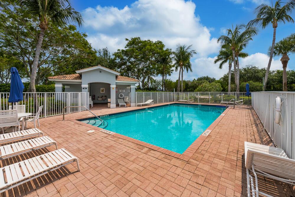 SIERRA PALMS - Residential