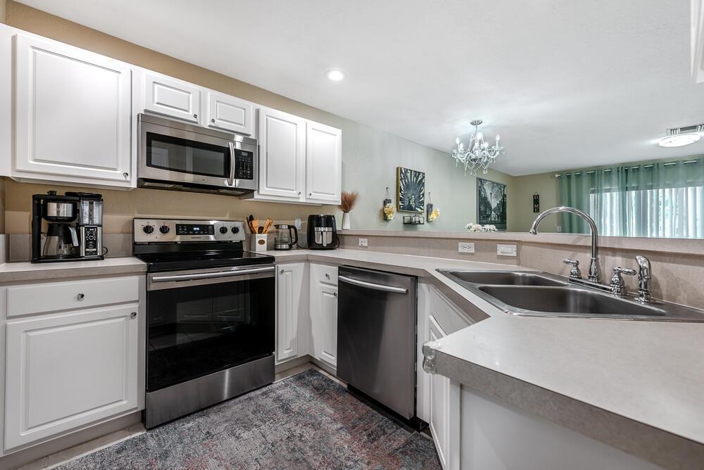 SIERRA PALMS - Residential