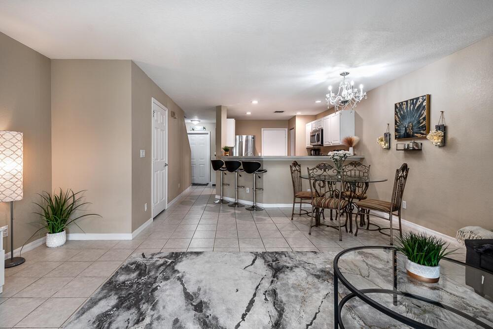 SIERRA PALMS - Residential