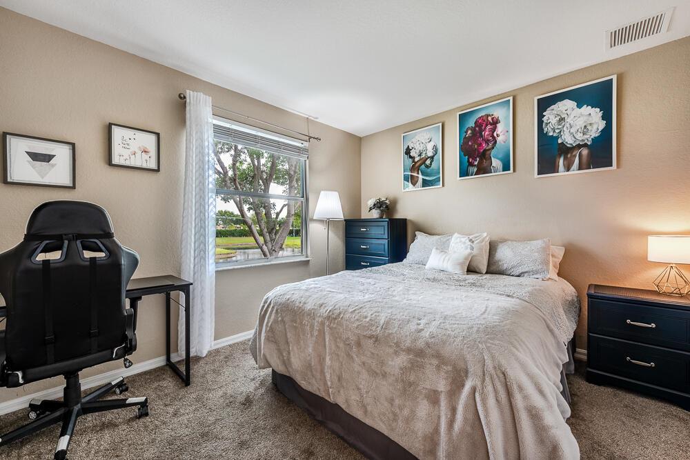 SIERRA PALMS - Residential