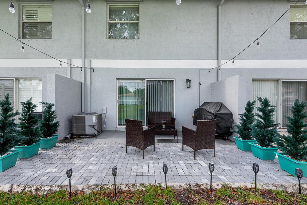 SIERRA PALMS - Residential