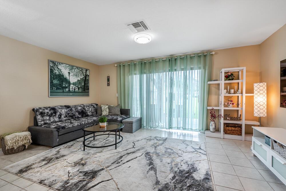 SIERRA PALMS - Residential