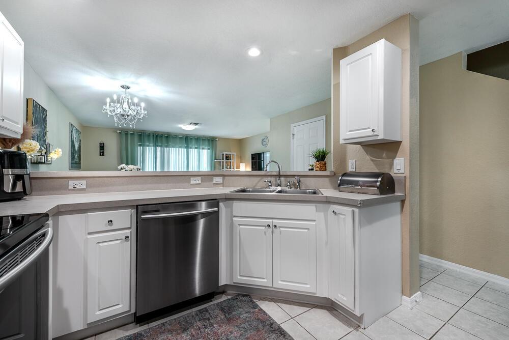 SIERRA PALMS - Residential