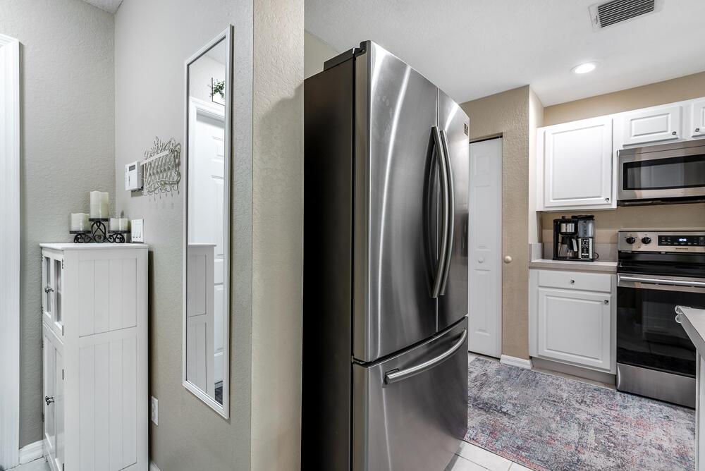 SIERRA PALMS - Residential